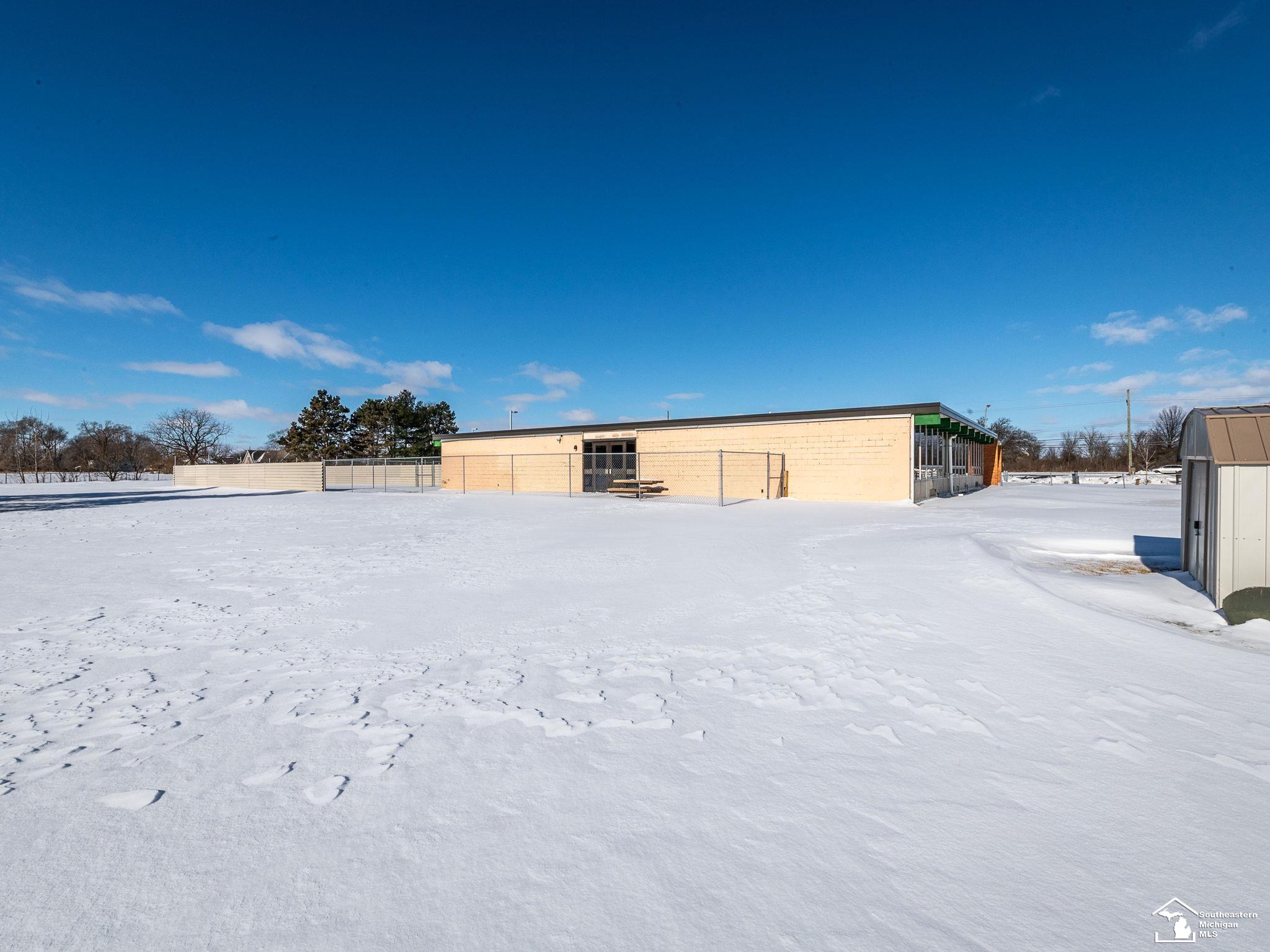 2400 N Dixie Highway, Monroe, MI, 48162