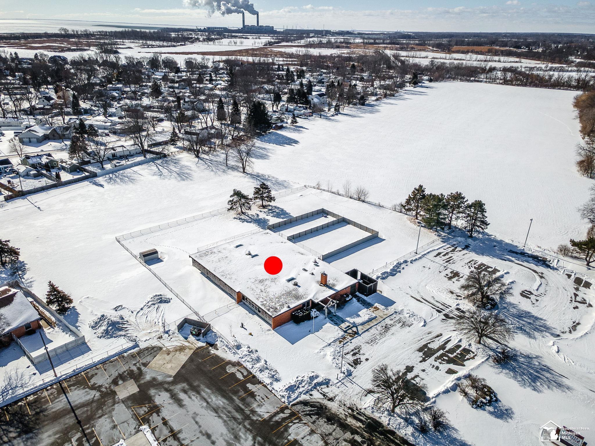 2400 N Dixie Highway, Monroe, MI, 48162