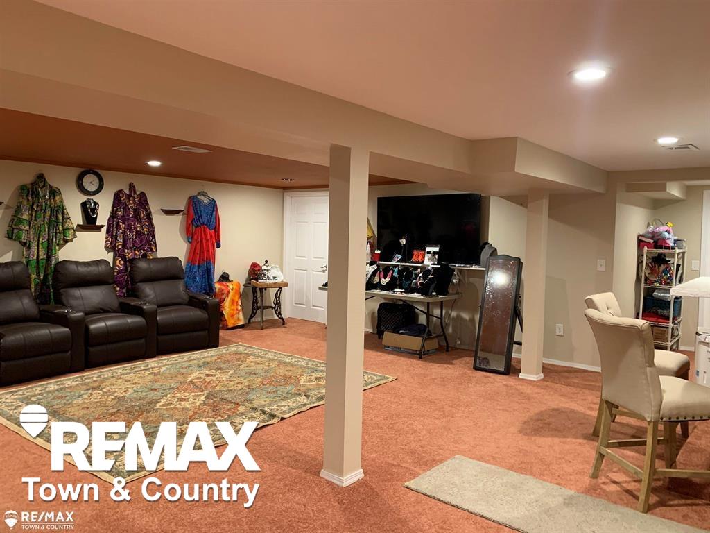 1260 Springborrow Drive, Flint, MI, 48532