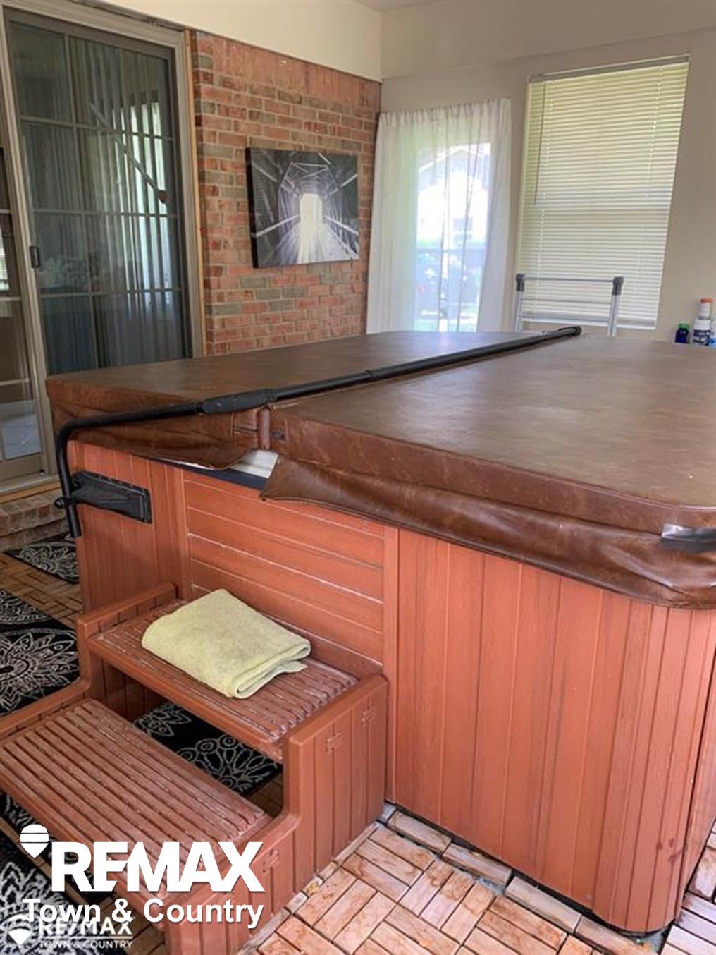 1260 Springborrow Drive, Flint, MI, 48532