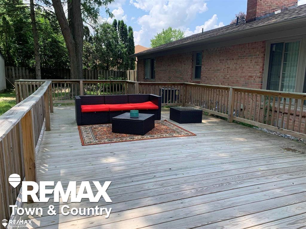 1260 Springborrow Drive, Flint, MI, 48532