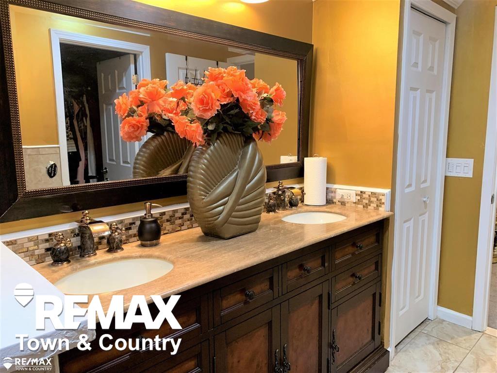 1260 Springborrow Drive, Flint, MI, 48532