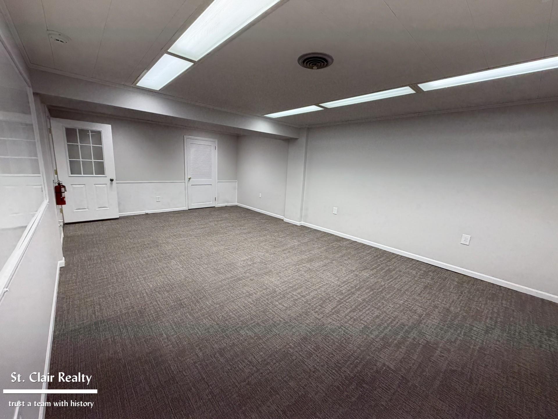 531 N Riverside Avenue, Saint Clair, MI, 48079