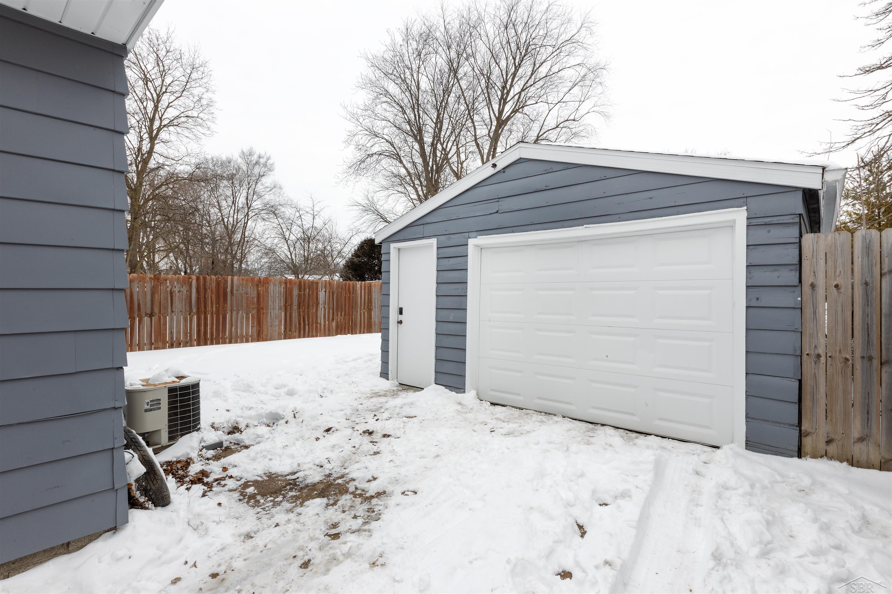 1542 Beech Street, Saginaw, MI, 48602-486