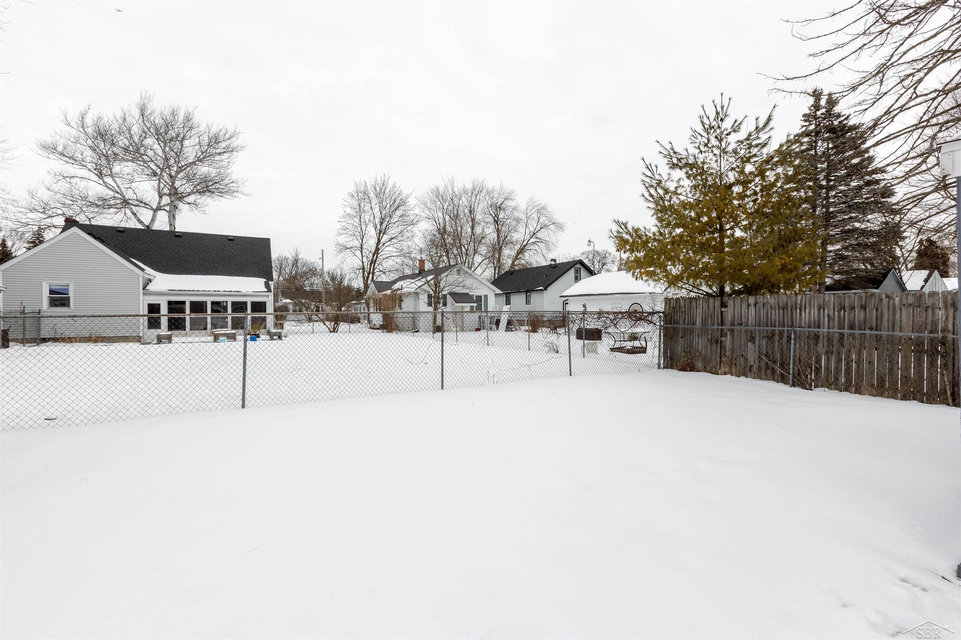 1542 Beech Street, Saginaw, MI, 48602-486