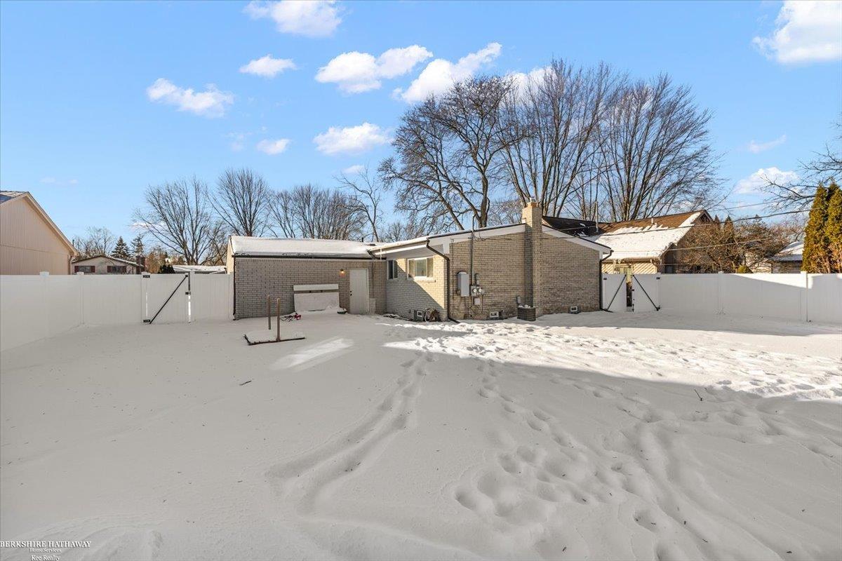 Sterling Heights, MI, 48310