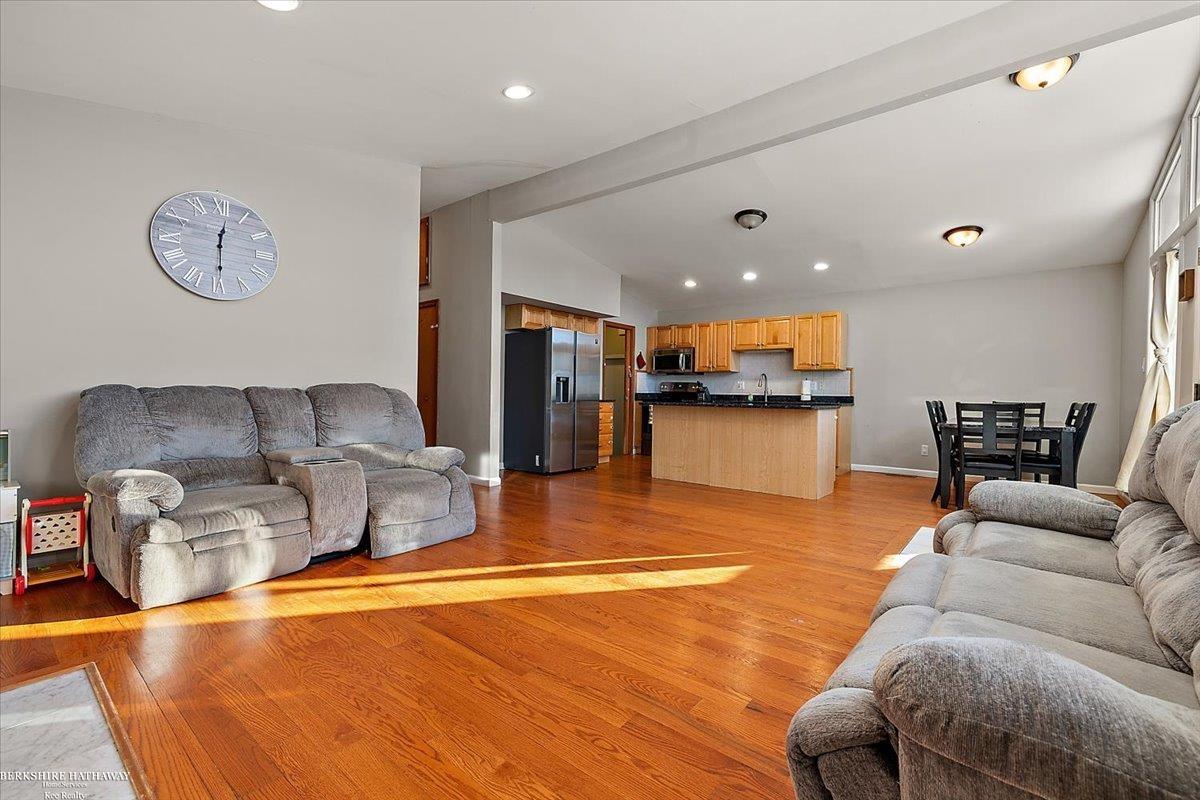 Sterling Heights, MI, 48310