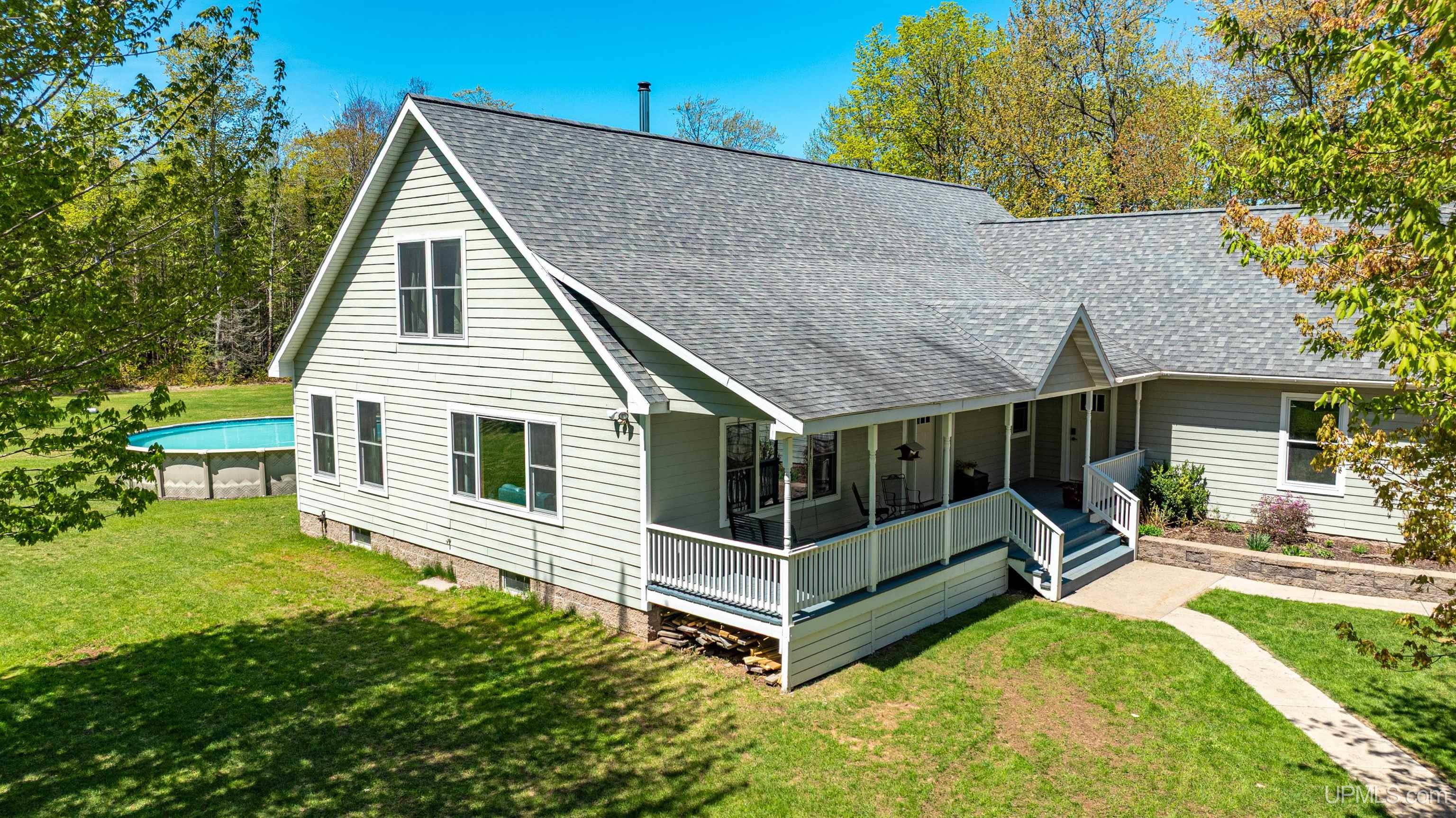 52275 N Superior Road, Houghton, MI, 49931