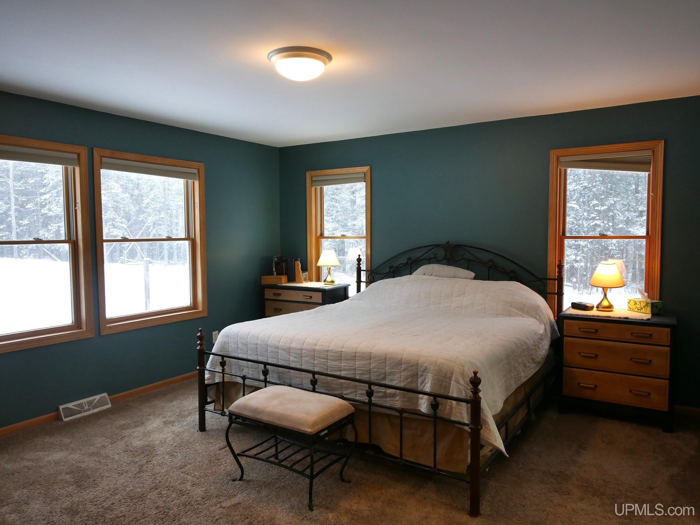 52275 N Superior Road, Houghton, MI, 49931