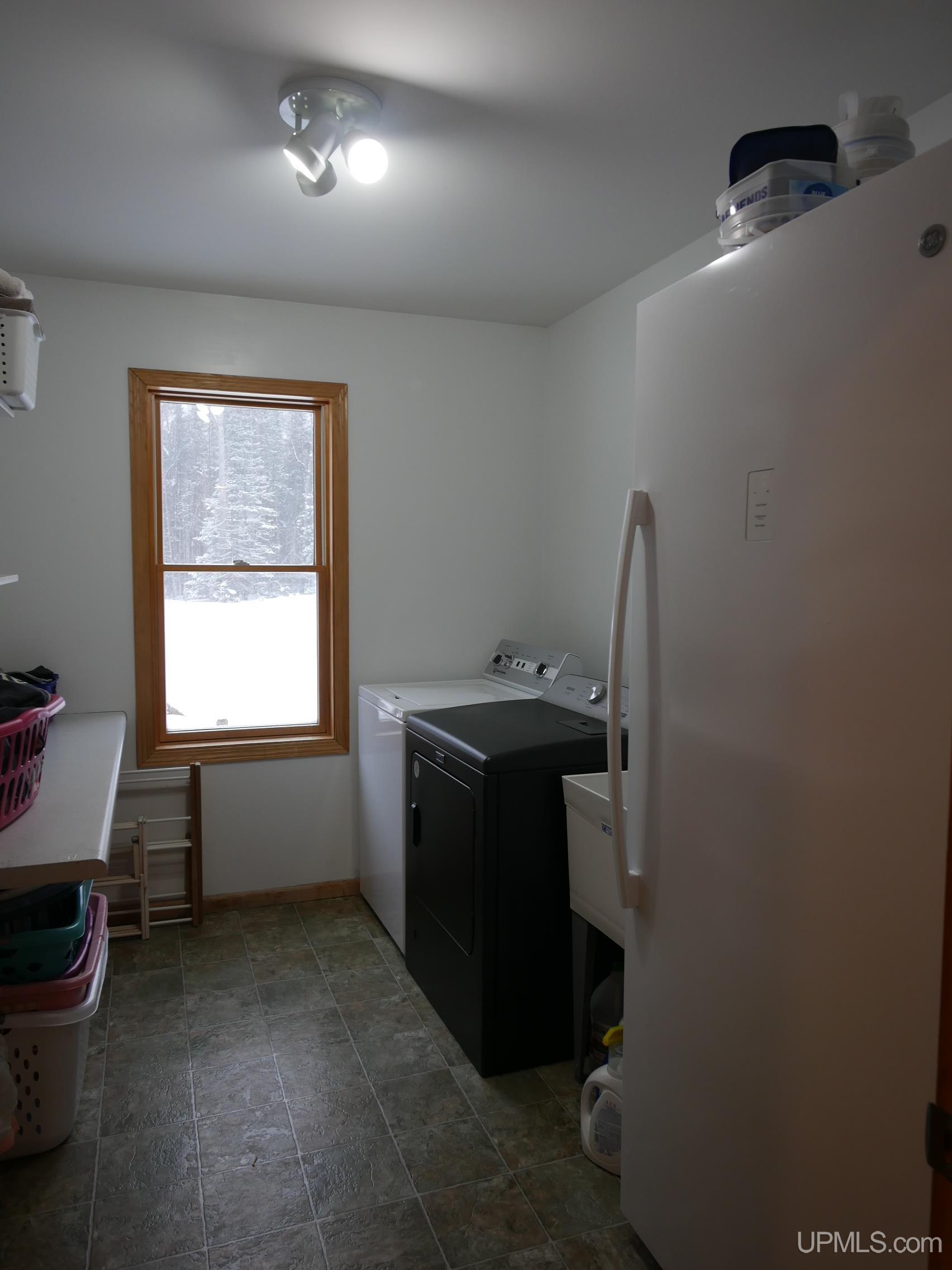 52275 N Superior Road, Houghton, MI, 49931