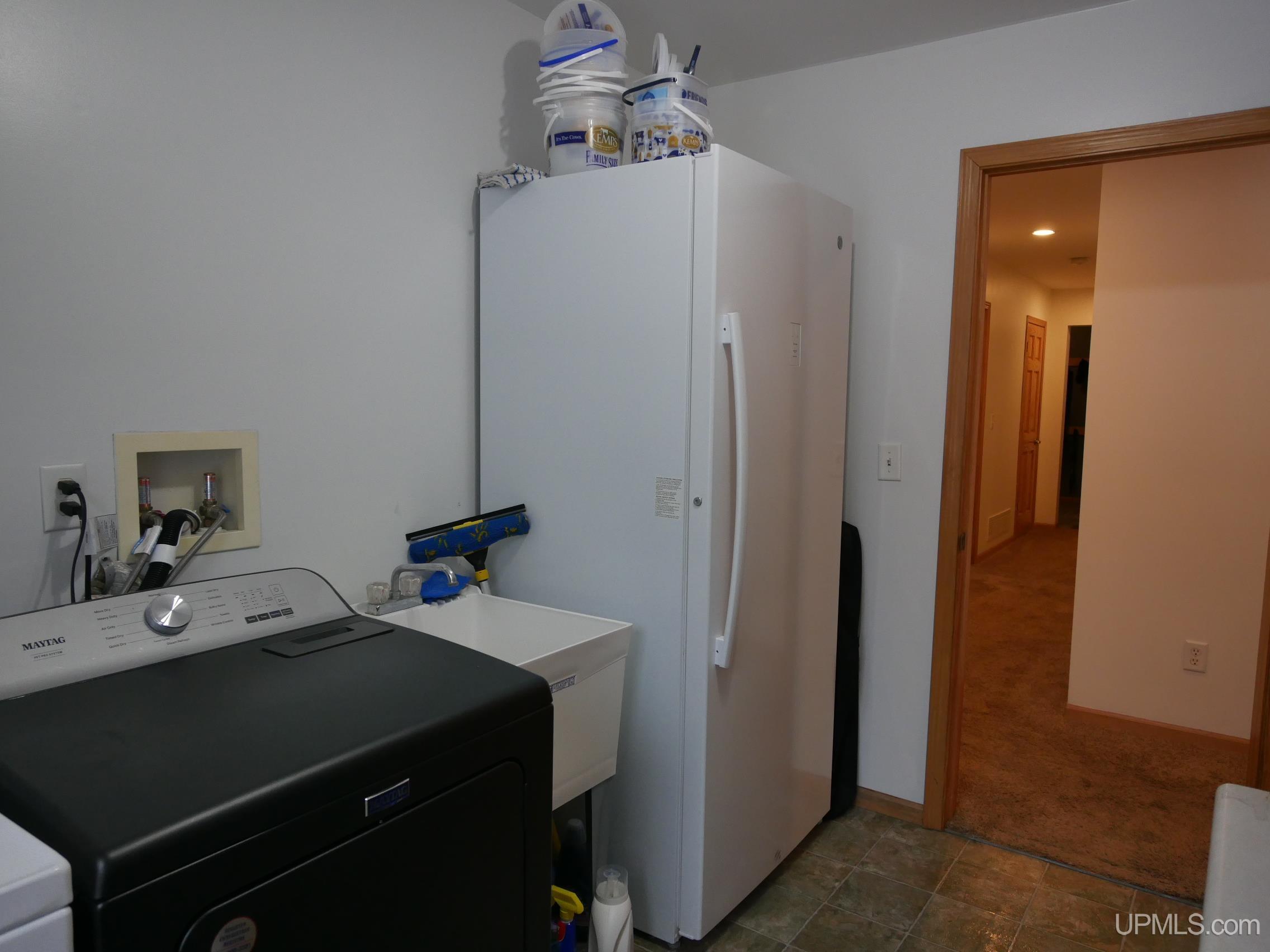 52275 N Superior Road, Houghton, MI, 49931