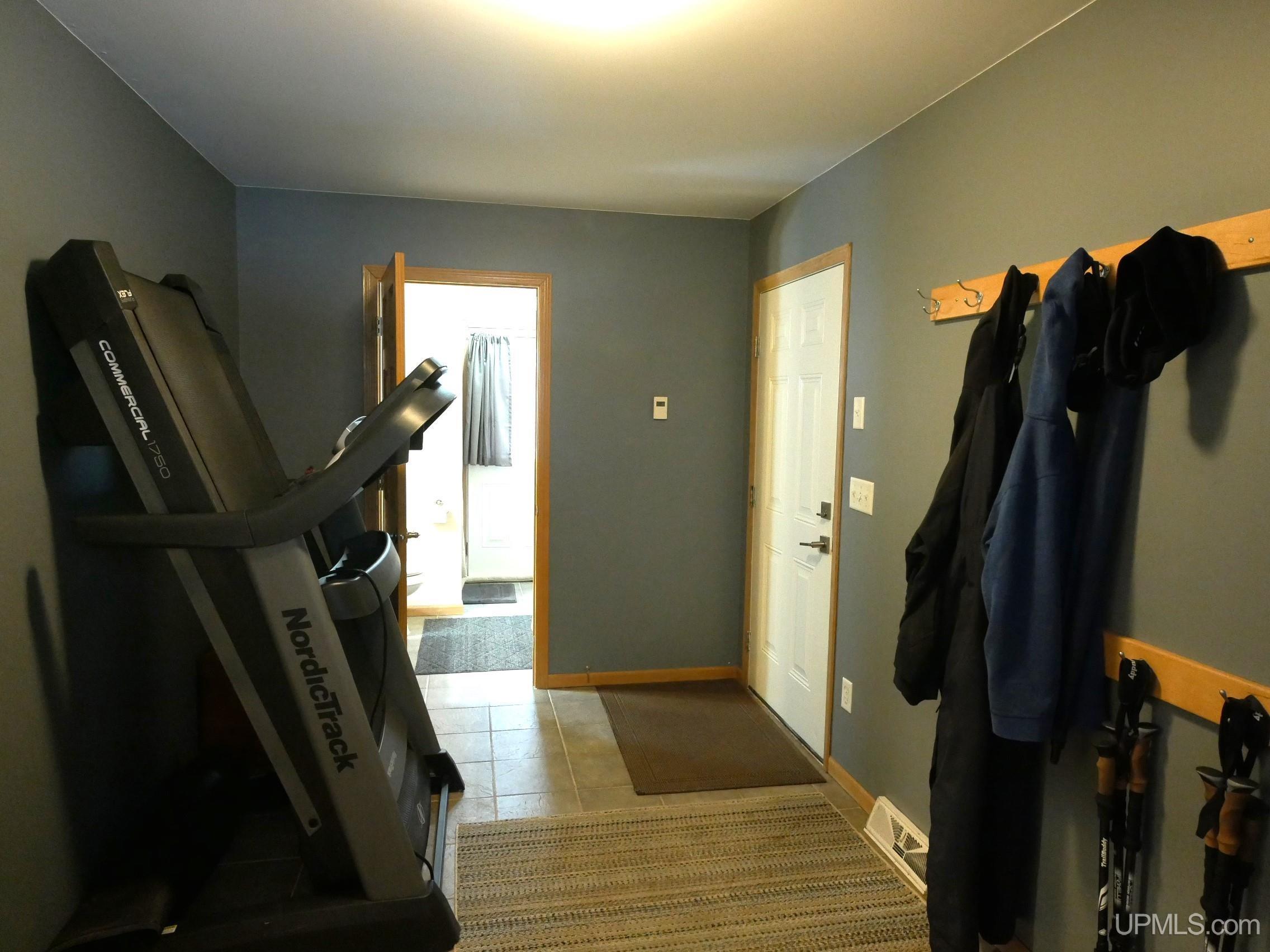 52275 N Superior Road, Houghton, MI, 49931