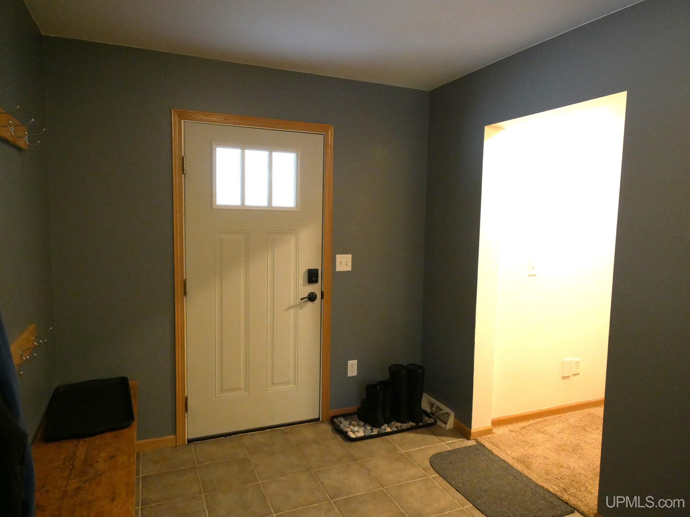 52275 N Superior Road, Houghton, MI, 49931