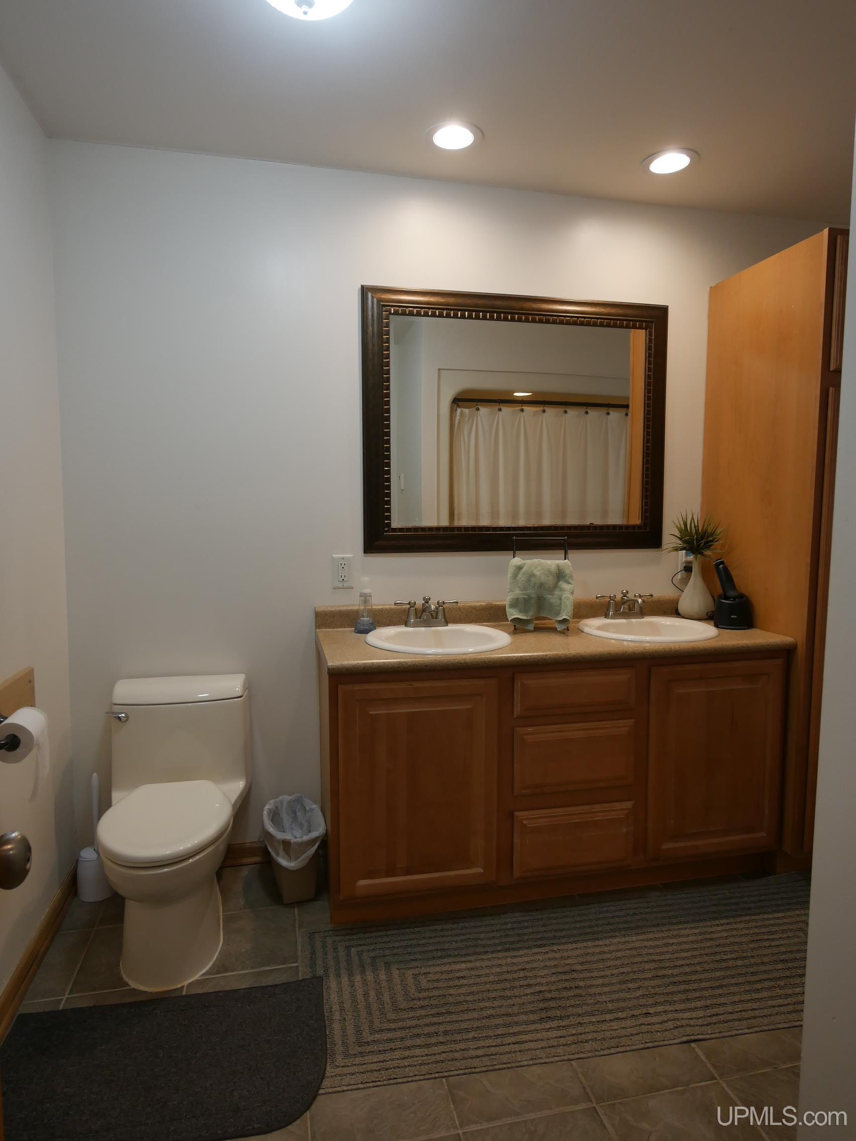 52275 N Superior Road, Houghton, MI, 49931