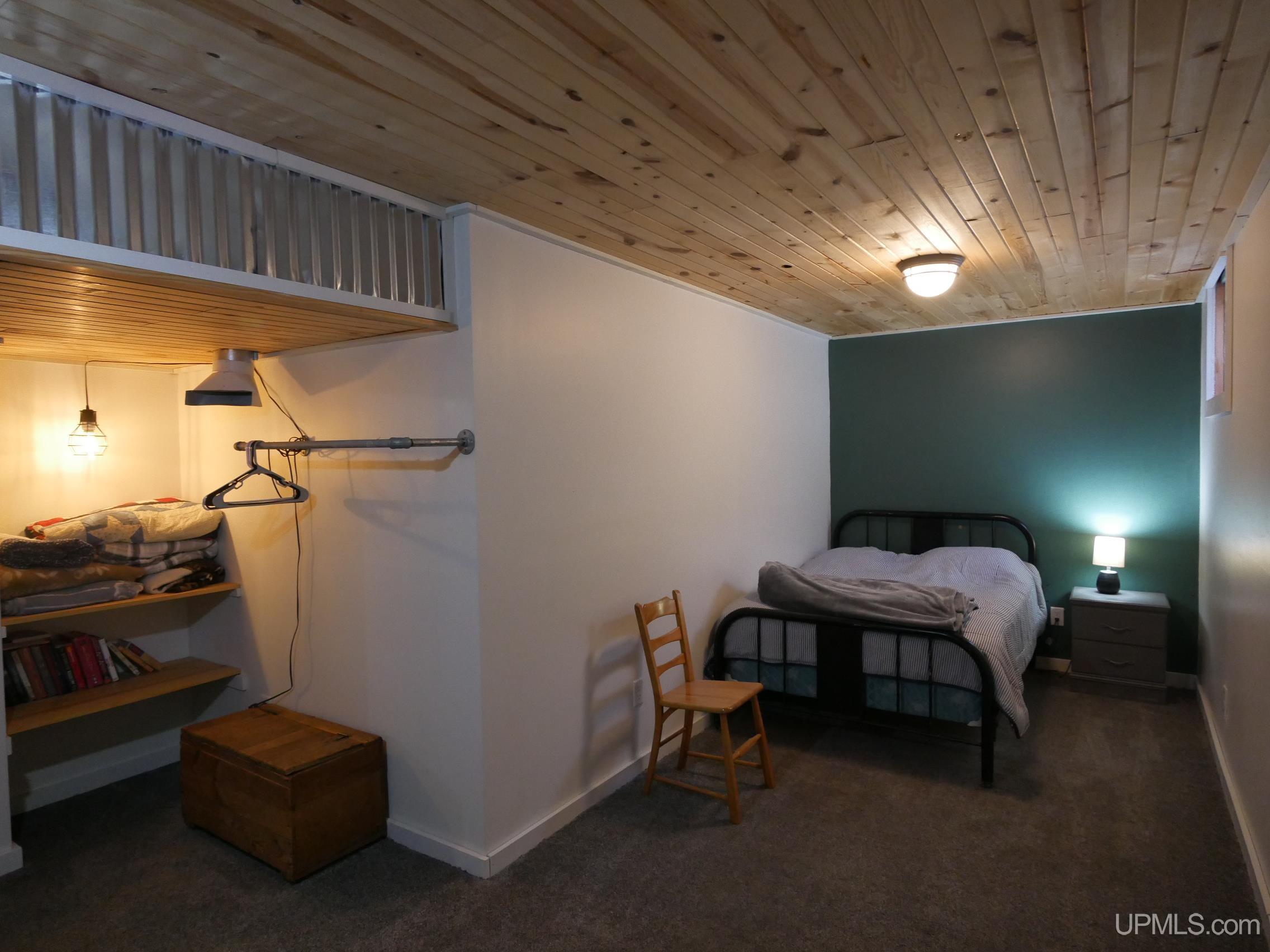 52275 N Superior Road, Houghton, MI, 49931