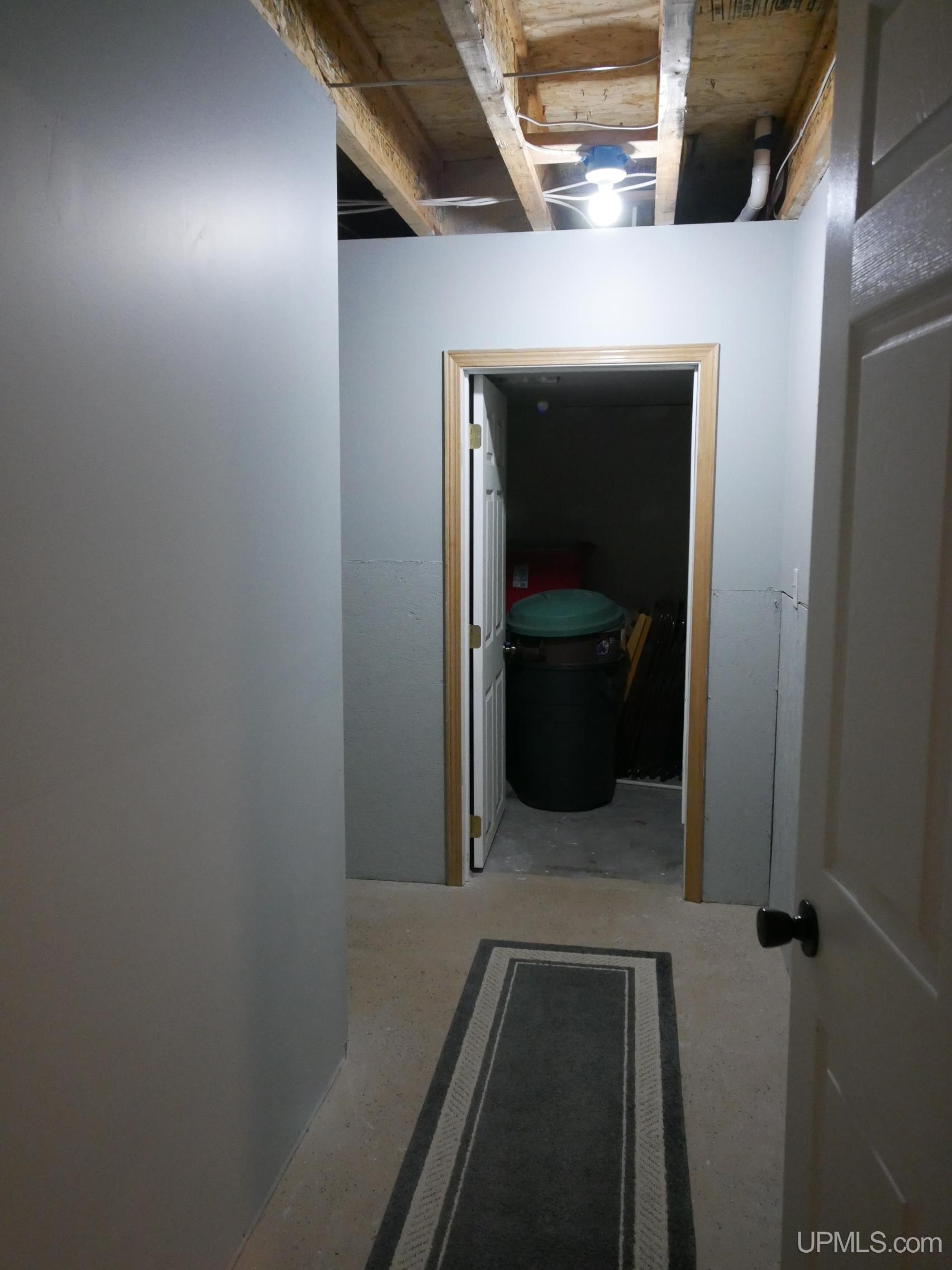 52275 N Superior Road, Houghton, MI, 49931