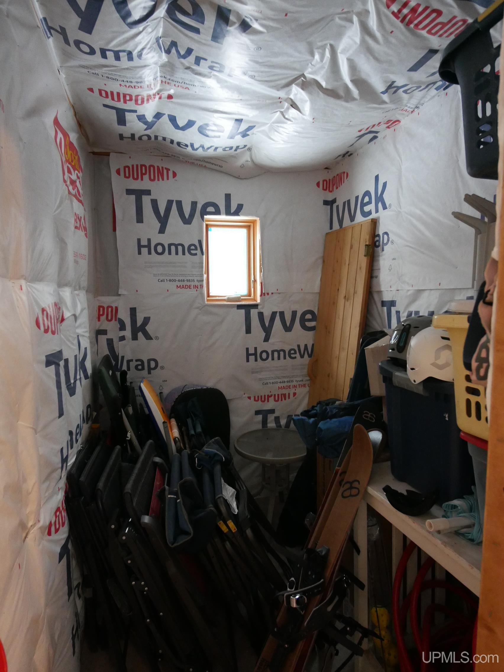 52275 N Superior Road, Houghton, MI, 49931