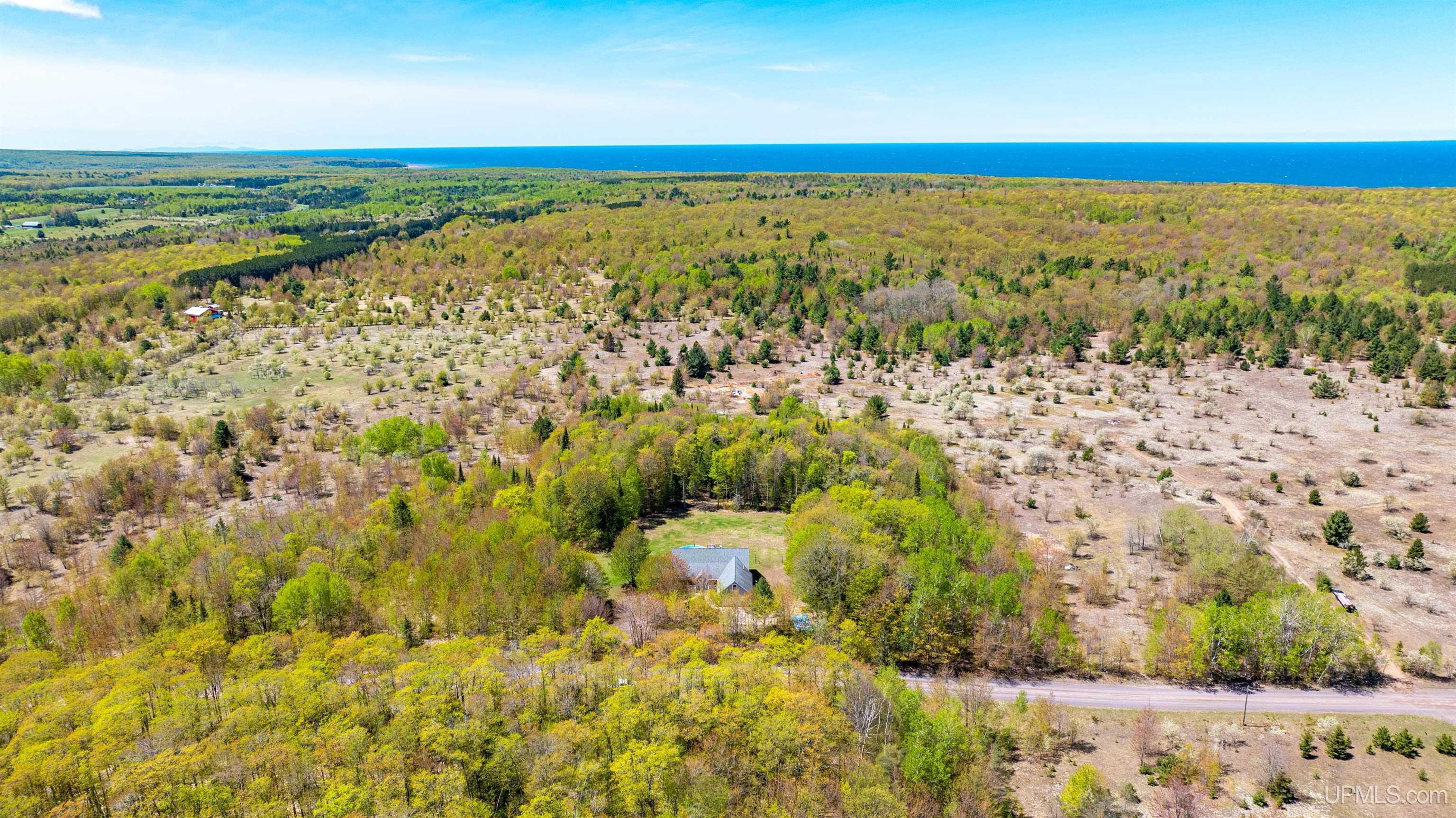 52275 N Superior Road, Houghton, MI, 49931