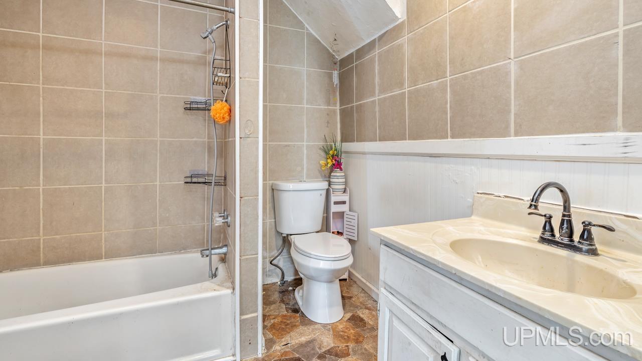 618 E Stanton Street, Iron Mountain, MI, 49801