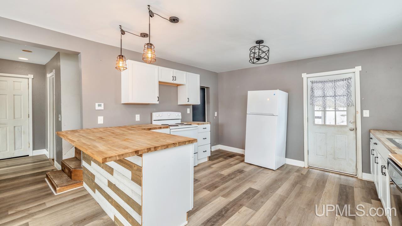 618 E Stanton Street, Iron Mountain, MI, 49801