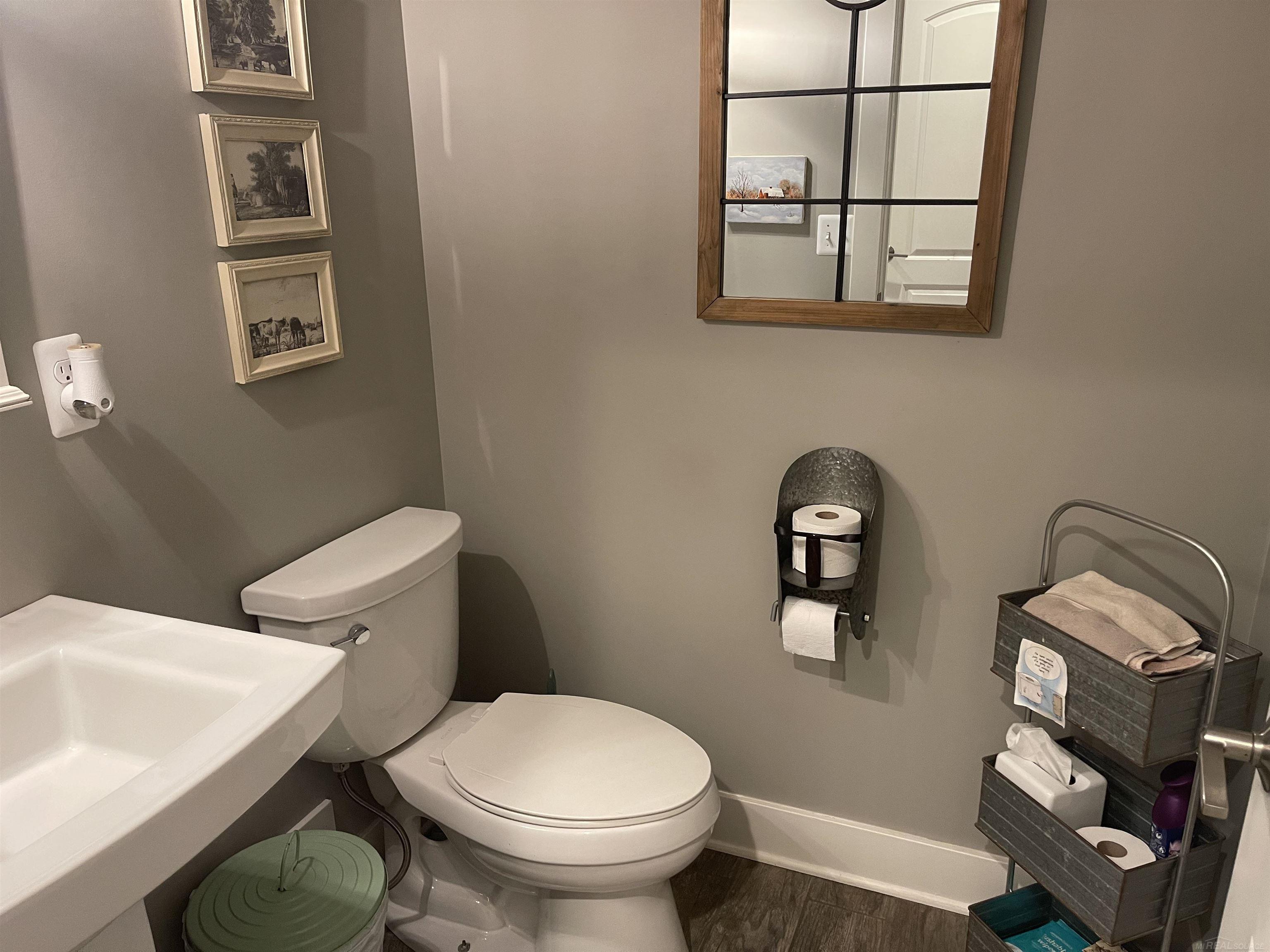 8020 Linden Drive, Almont, MI, 48003