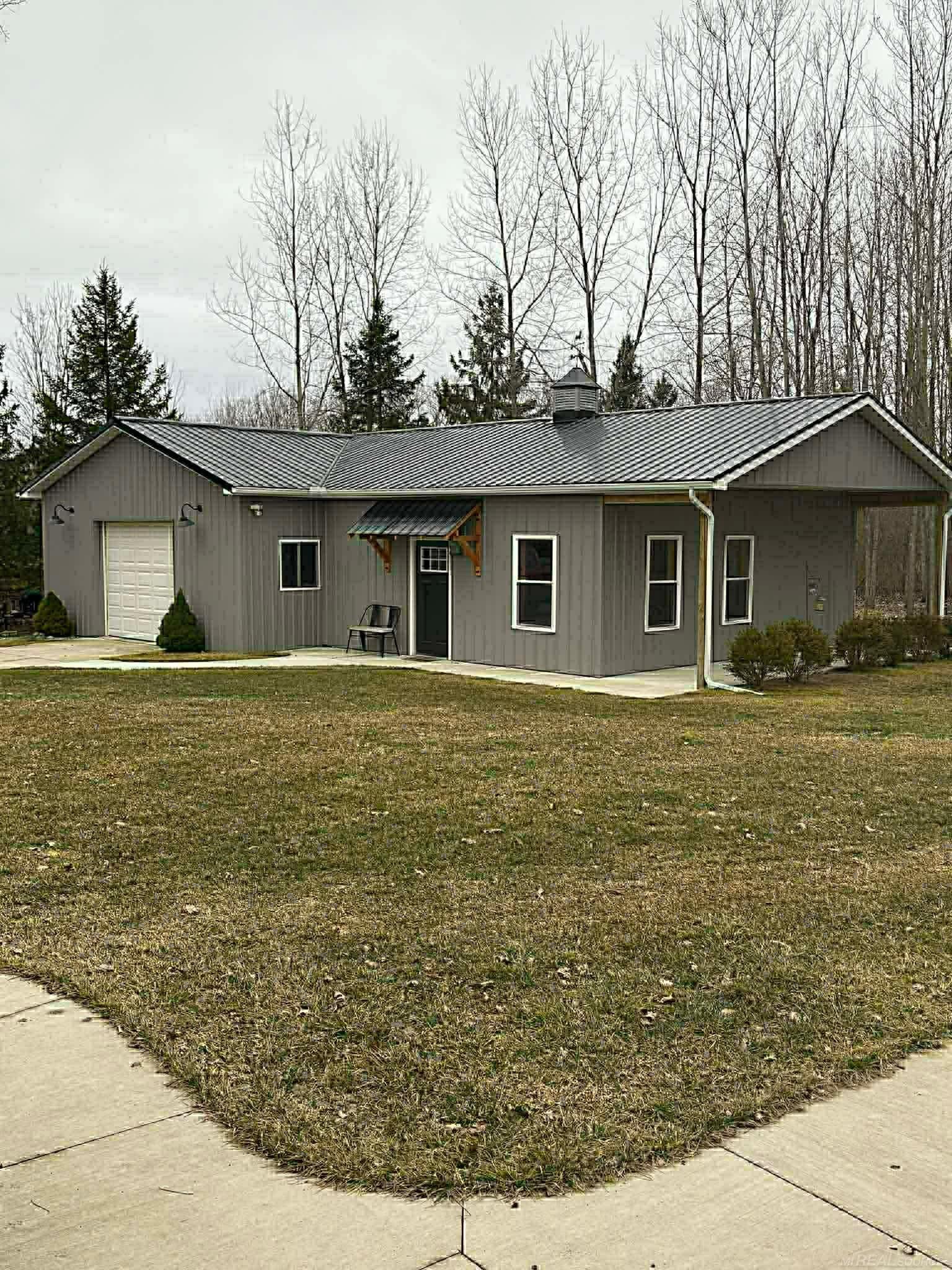 8020 Linden Drive, Almont, MI, 48003