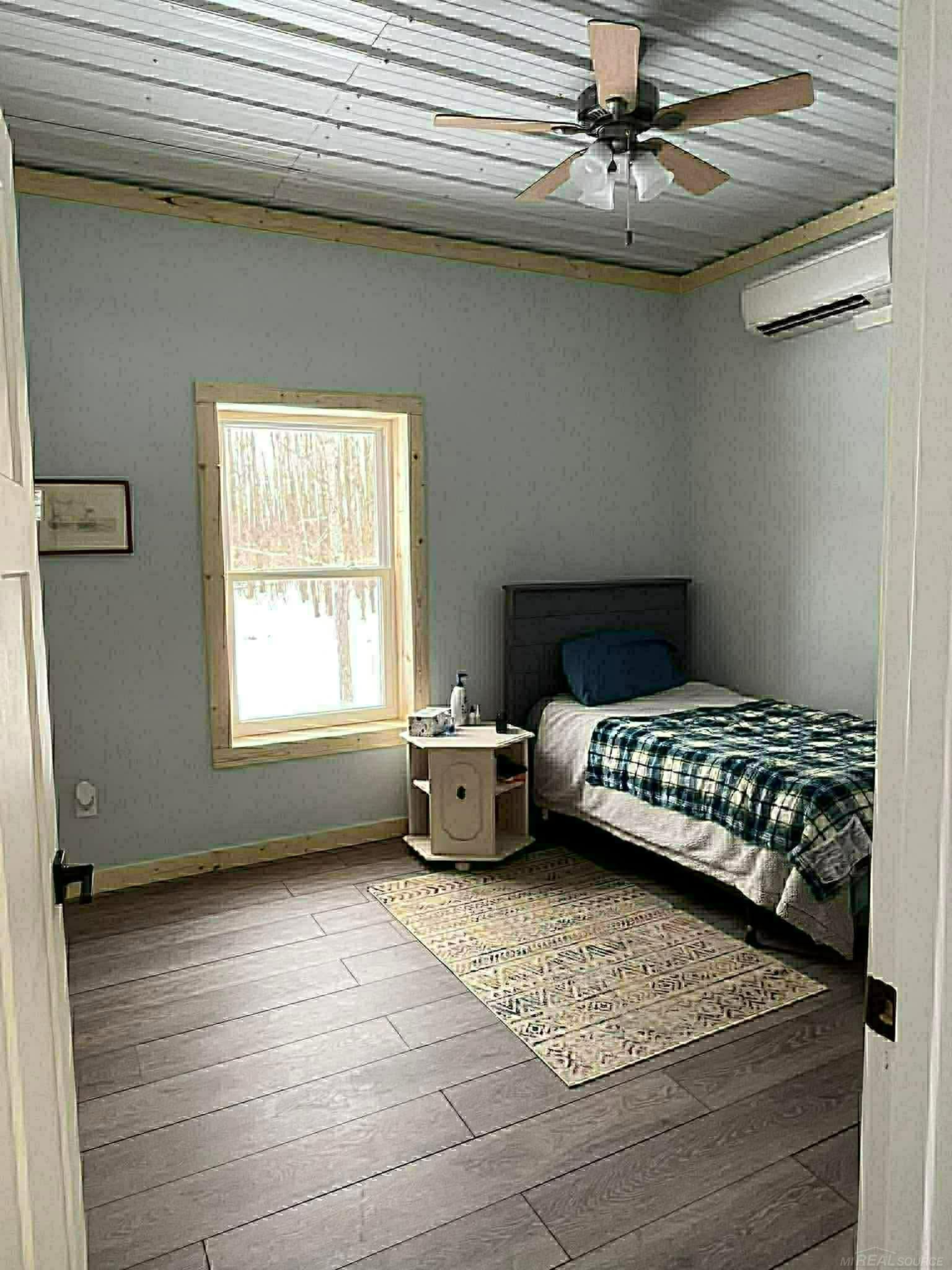 8020 Linden Drive, Almont, MI, 48003