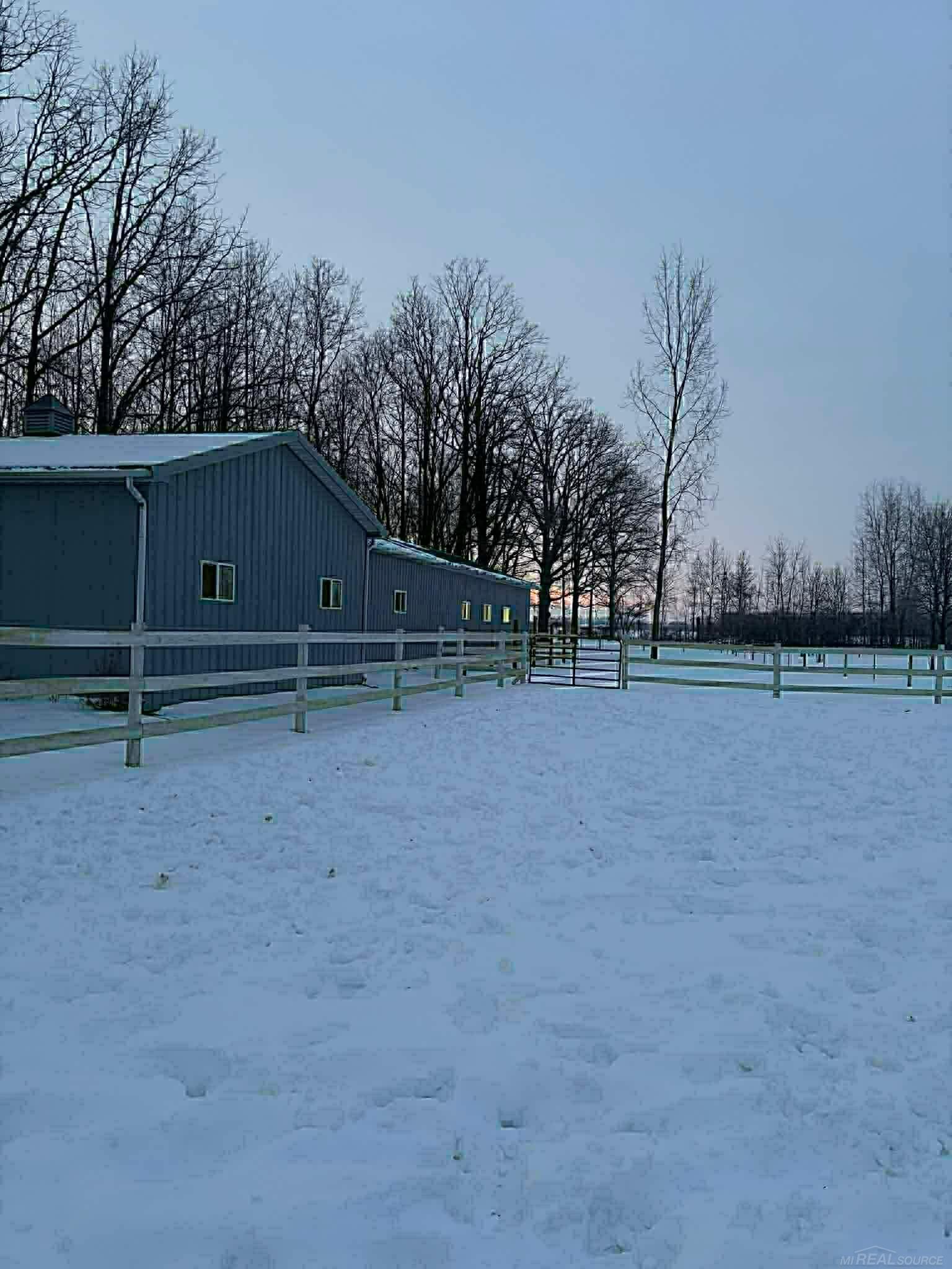 8020 Linden Drive, Almont, MI, 48003