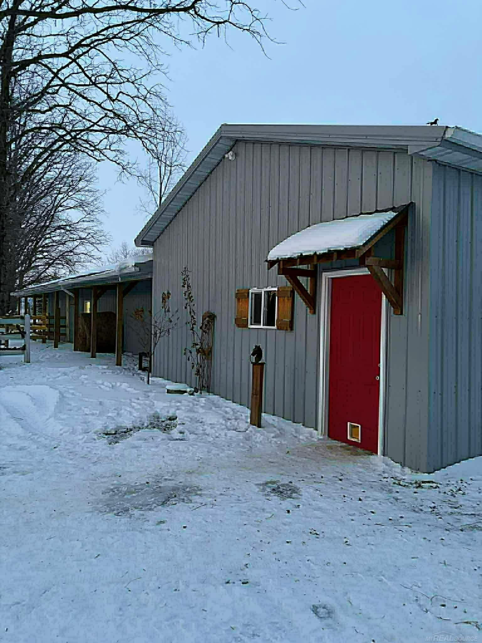 8020 Linden Drive, Almont, MI, 48003