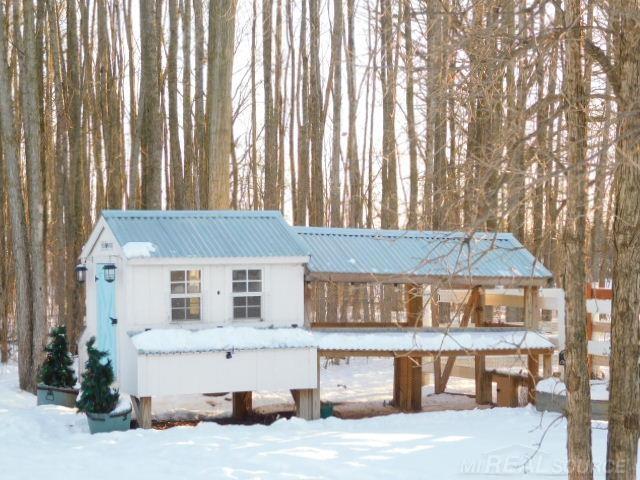 8020 Linden Drive, Almont, MI, 48003