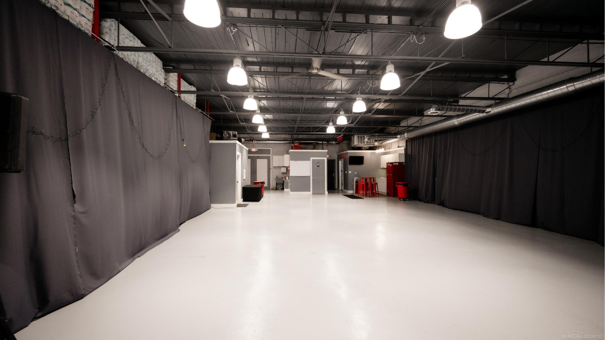 16813 Wyoming Street, Detroit, MI, 48221