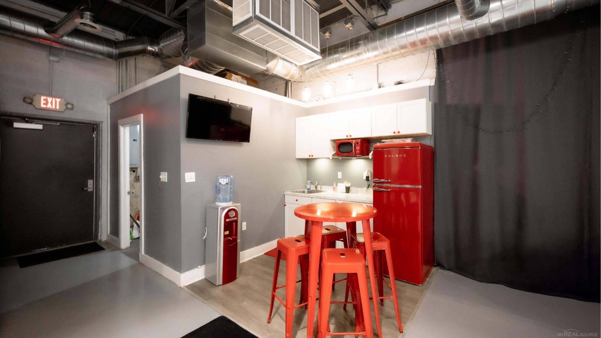 16813 Wyoming Street, Detroit, MI, 48221