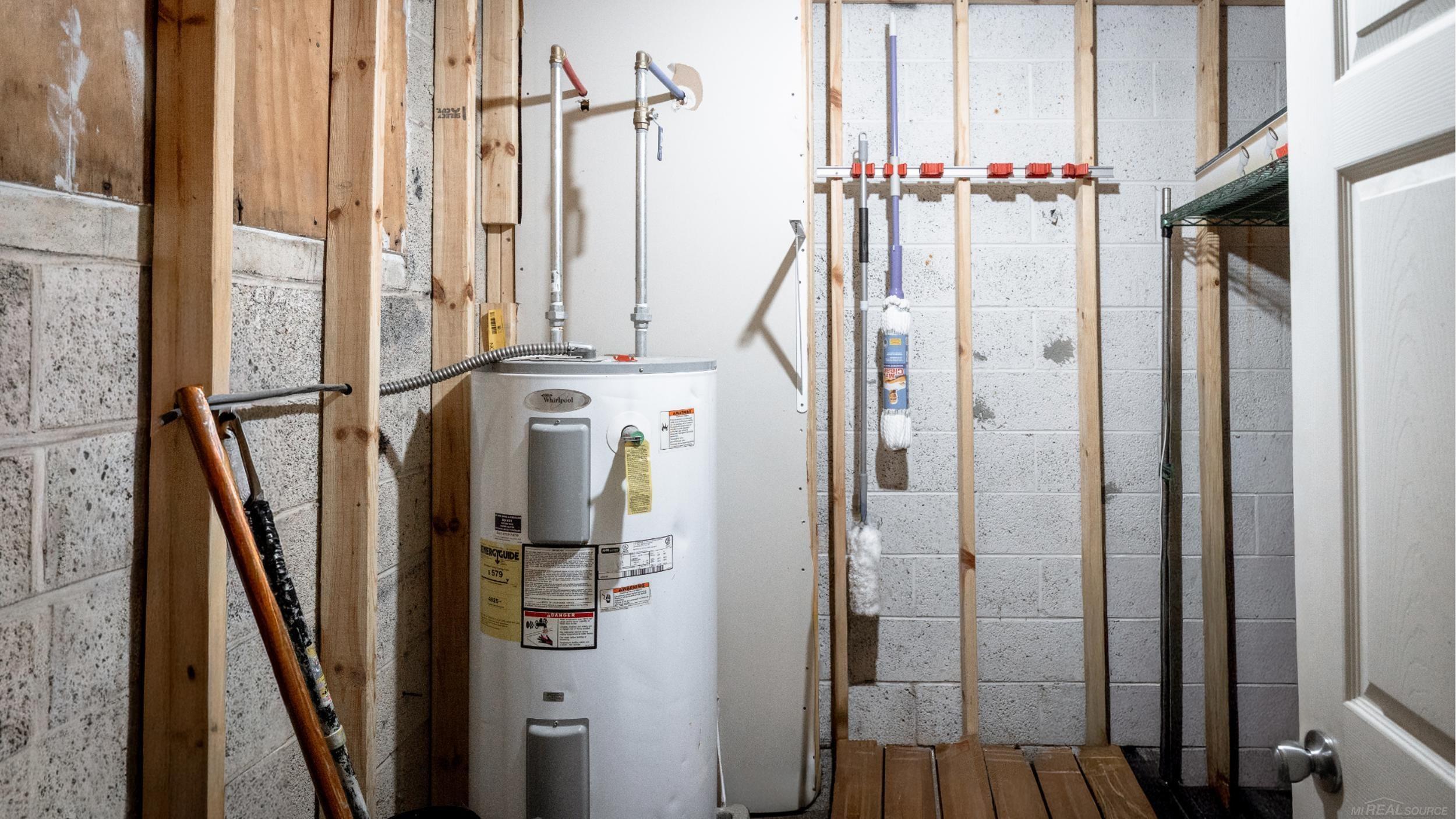 16813 Wyoming Street, Detroit, MI, 48221