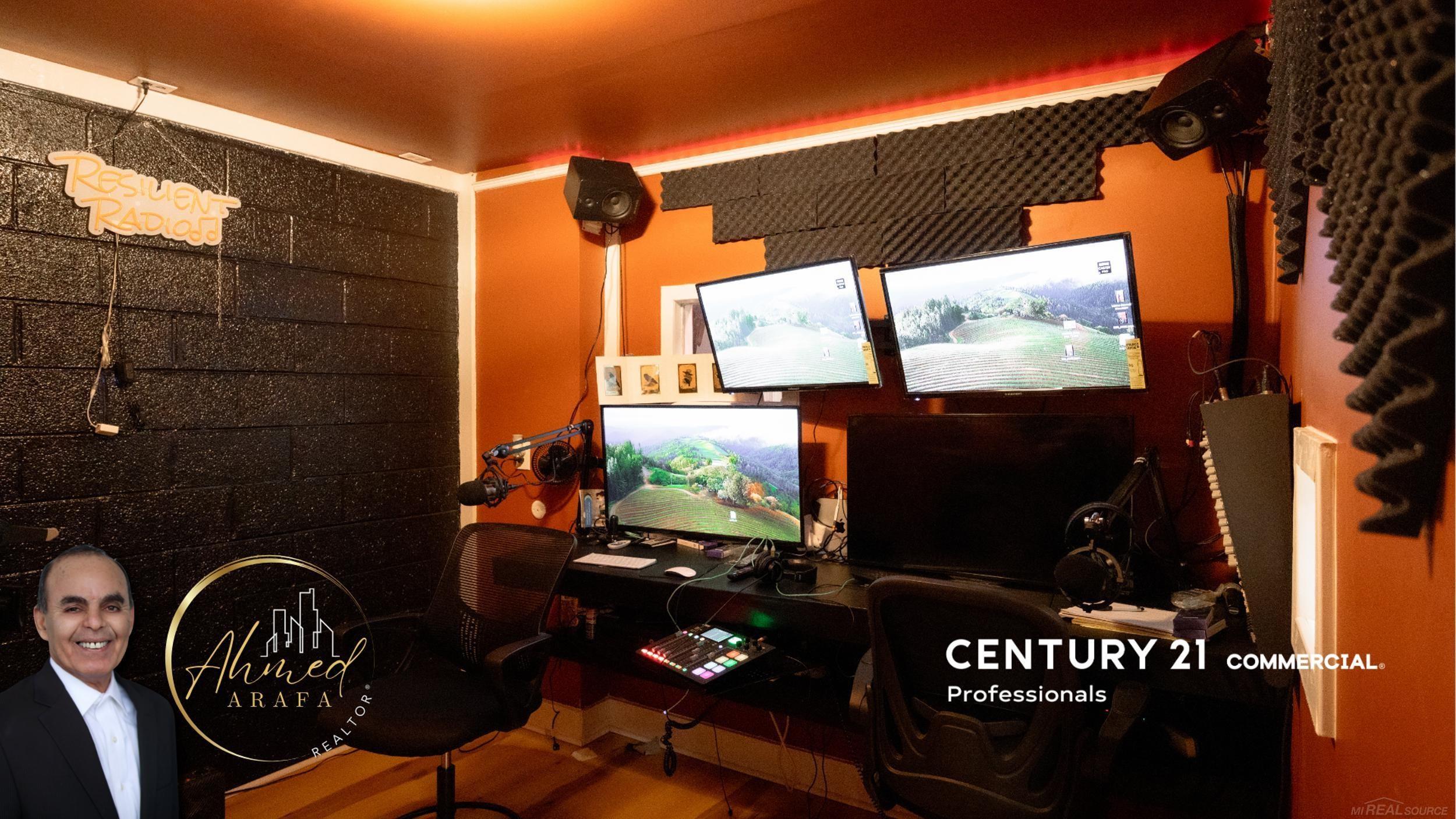 16813 Wyoming Street, Detroit, MI, 48221