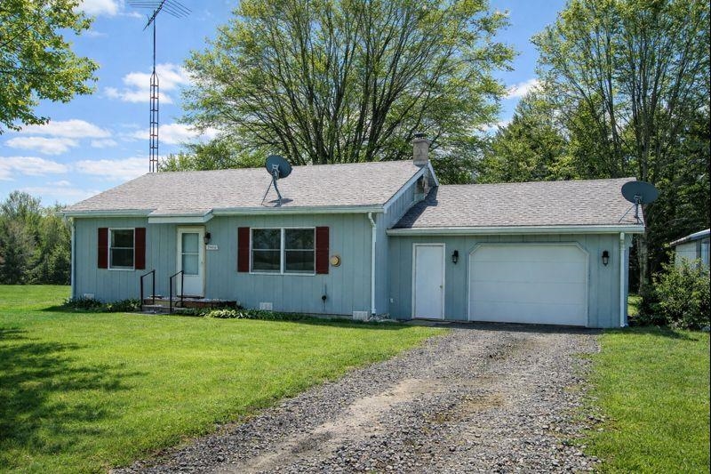Homes for sale in Alger, MI | 2450 School Rd, Alger, MI 48610 | MLS# 50199240