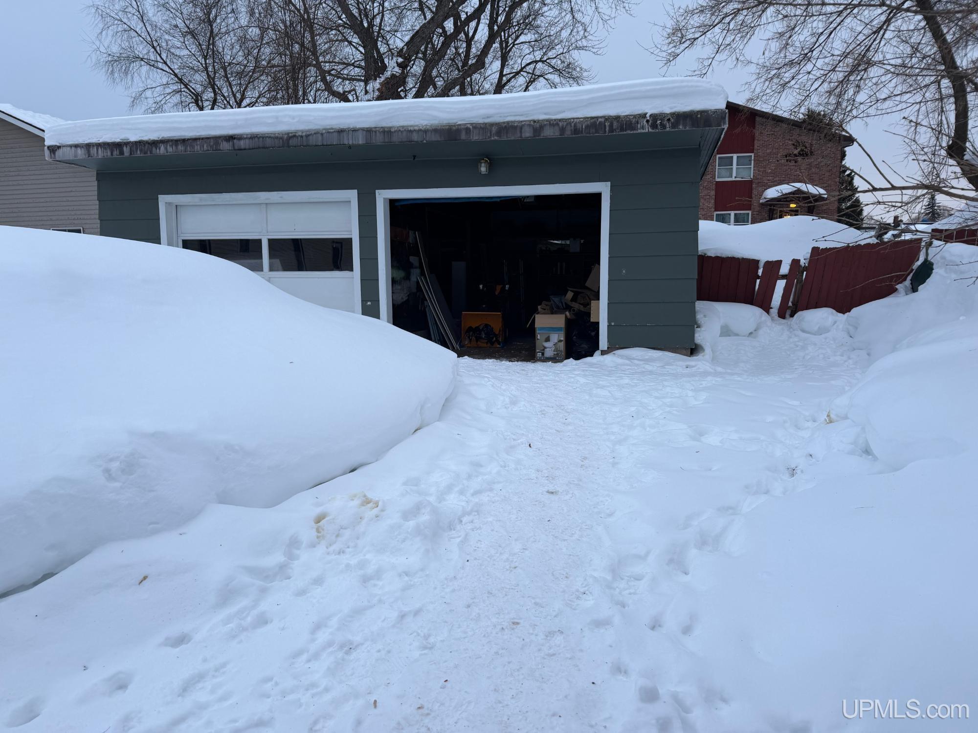 611 Sutherland Street, Ironwood, MI, 49938