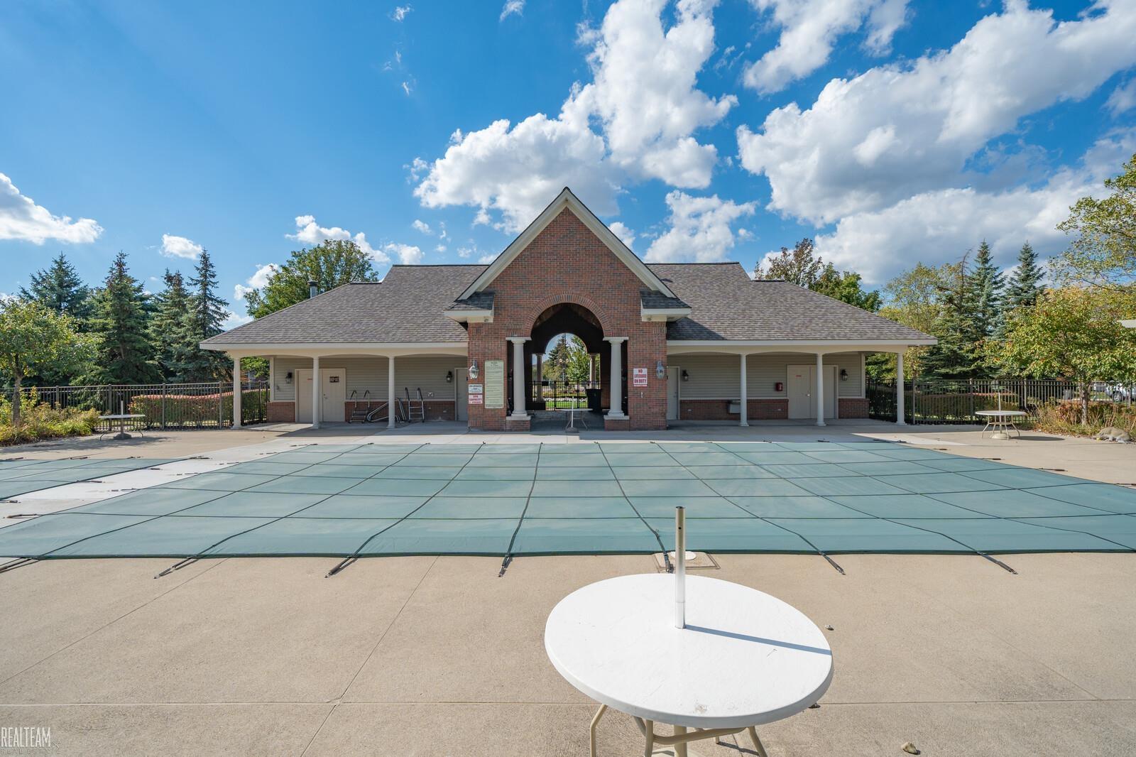 15357 Yale Drive, Clinton Township, MI, 48038