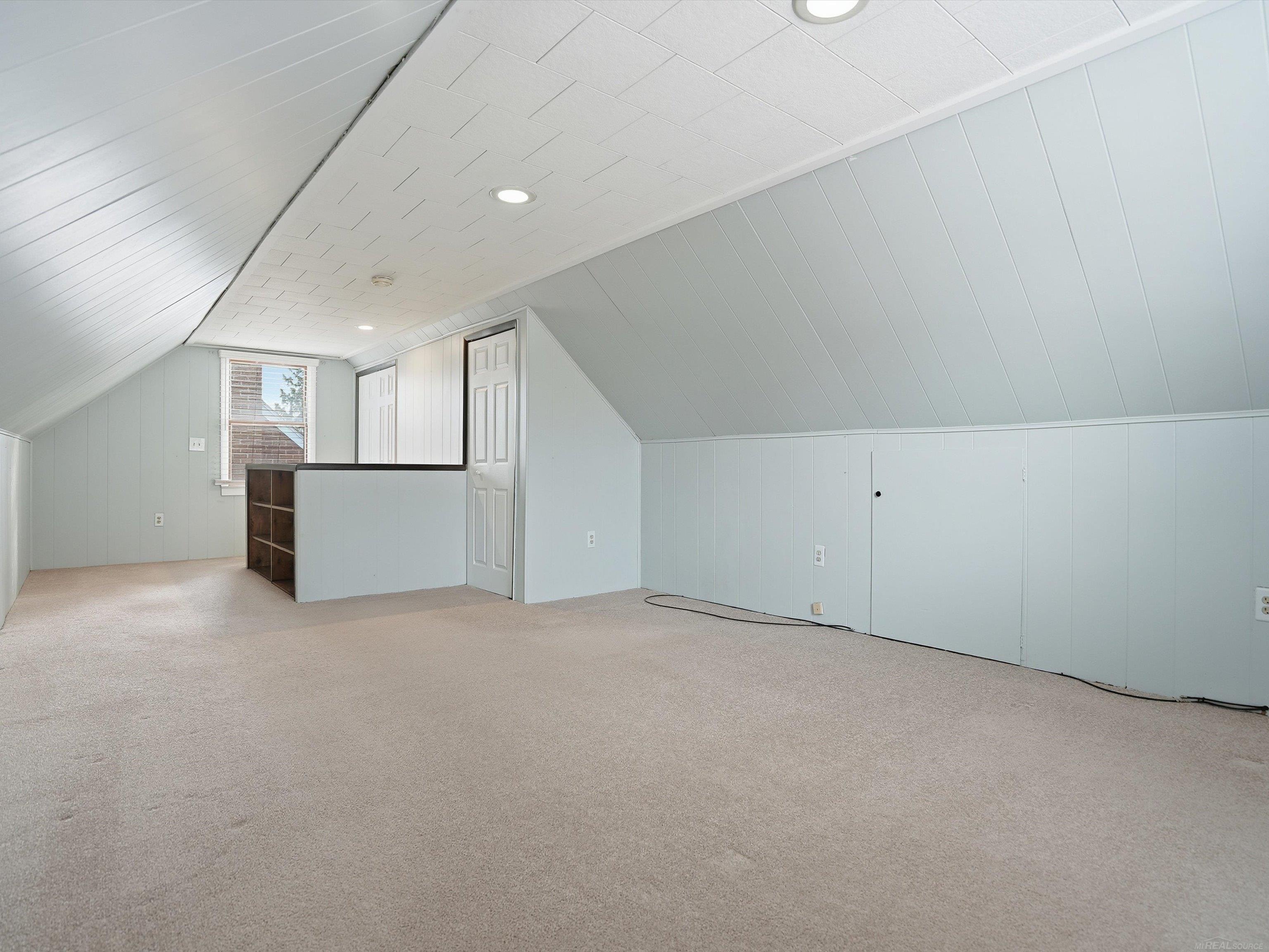 Royal Oak, MI, 48073