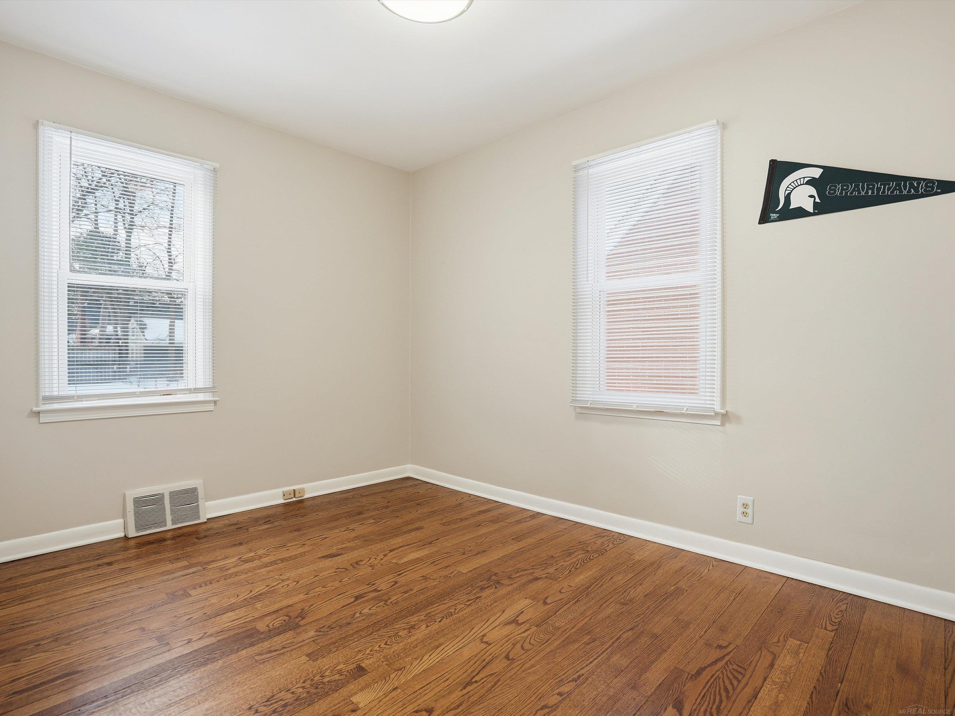 Royal Oak, MI, 48073