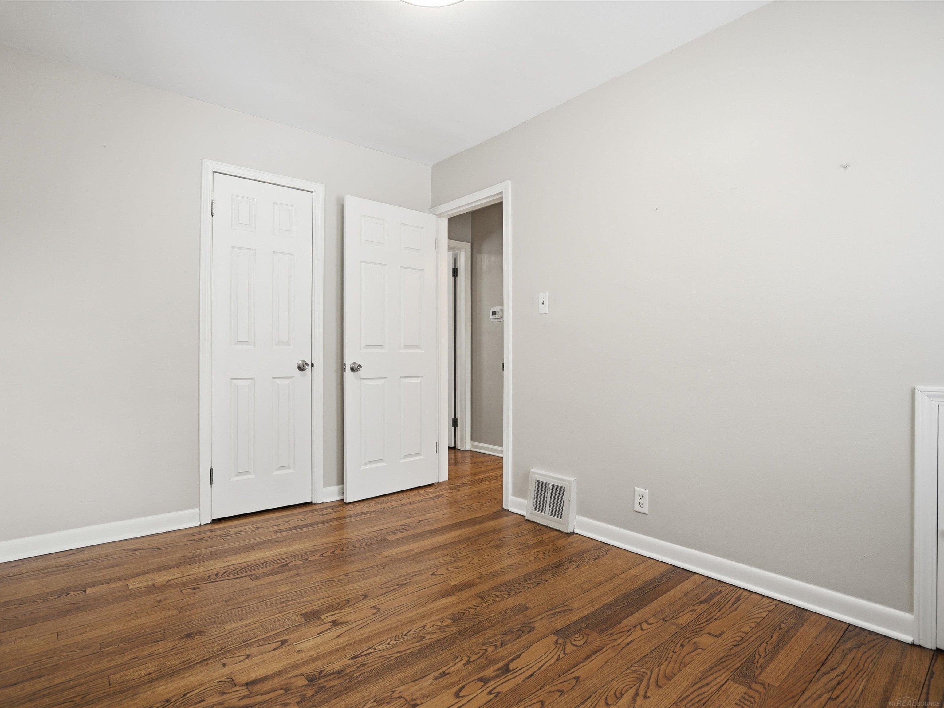 Royal Oak, MI, 48073