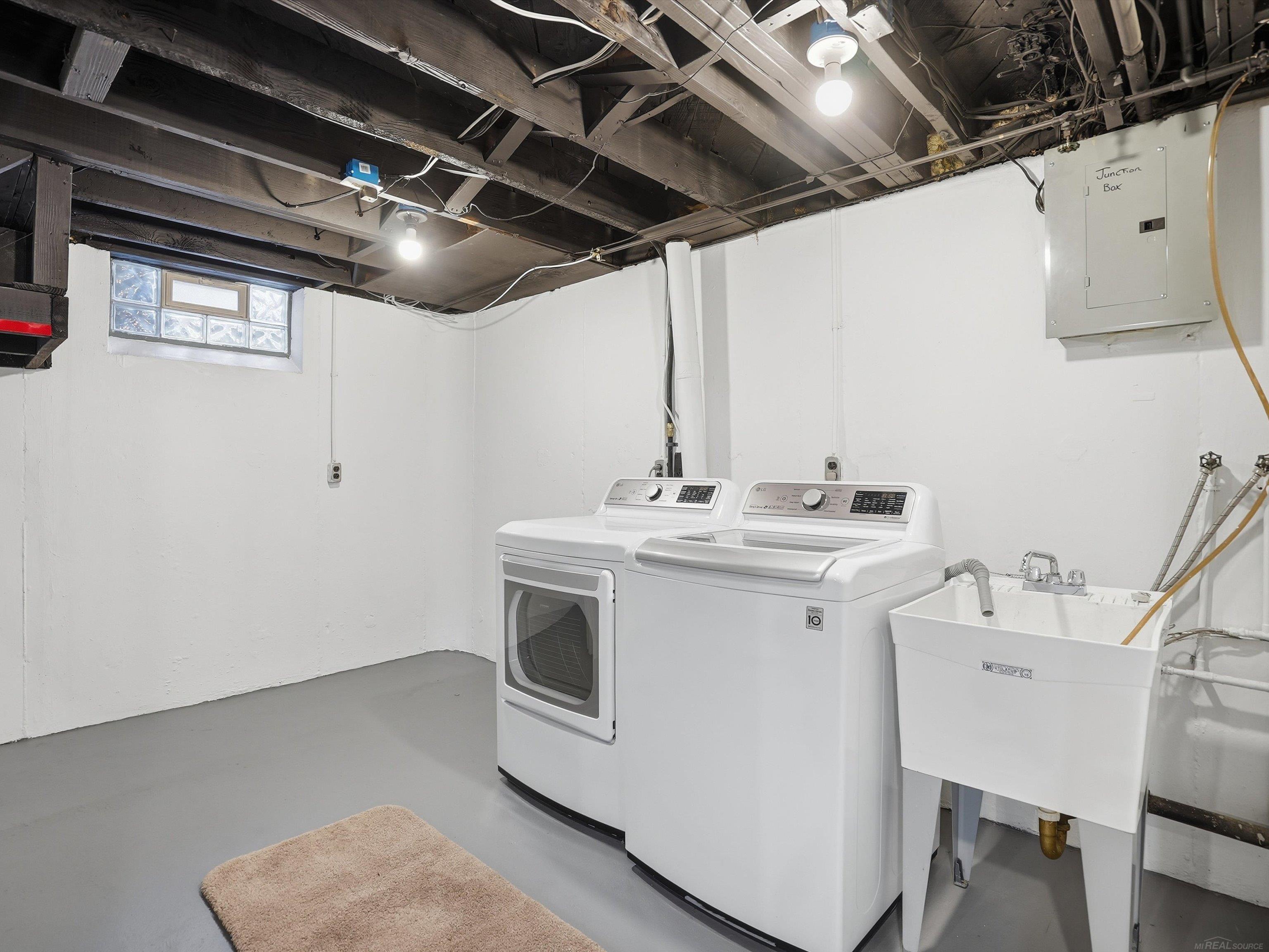 Royal Oak, MI, 48073