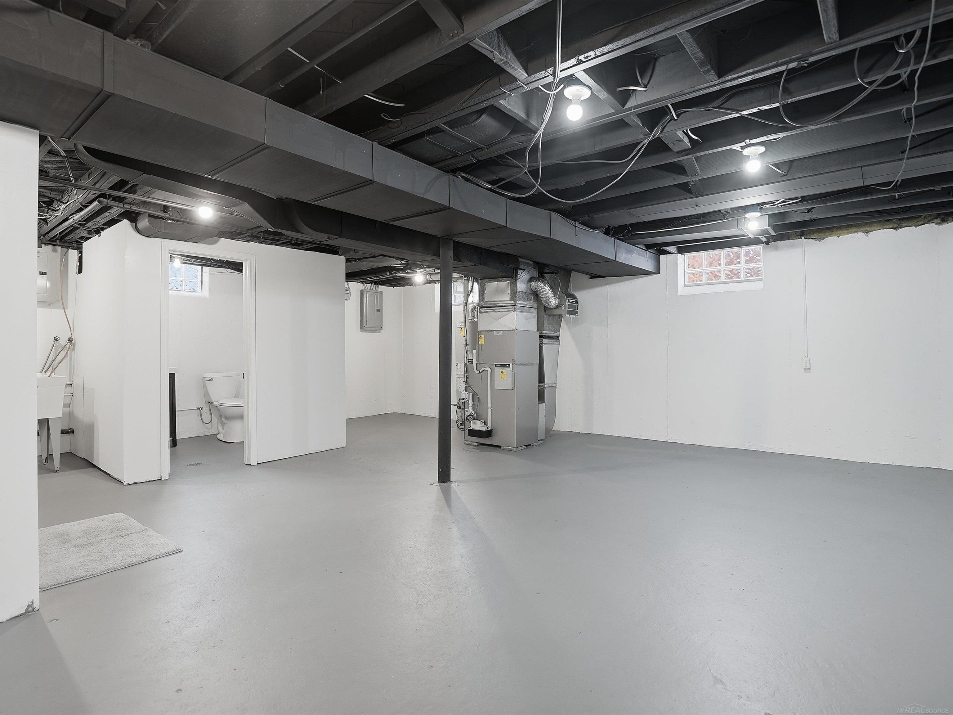 Royal Oak, MI, 48073