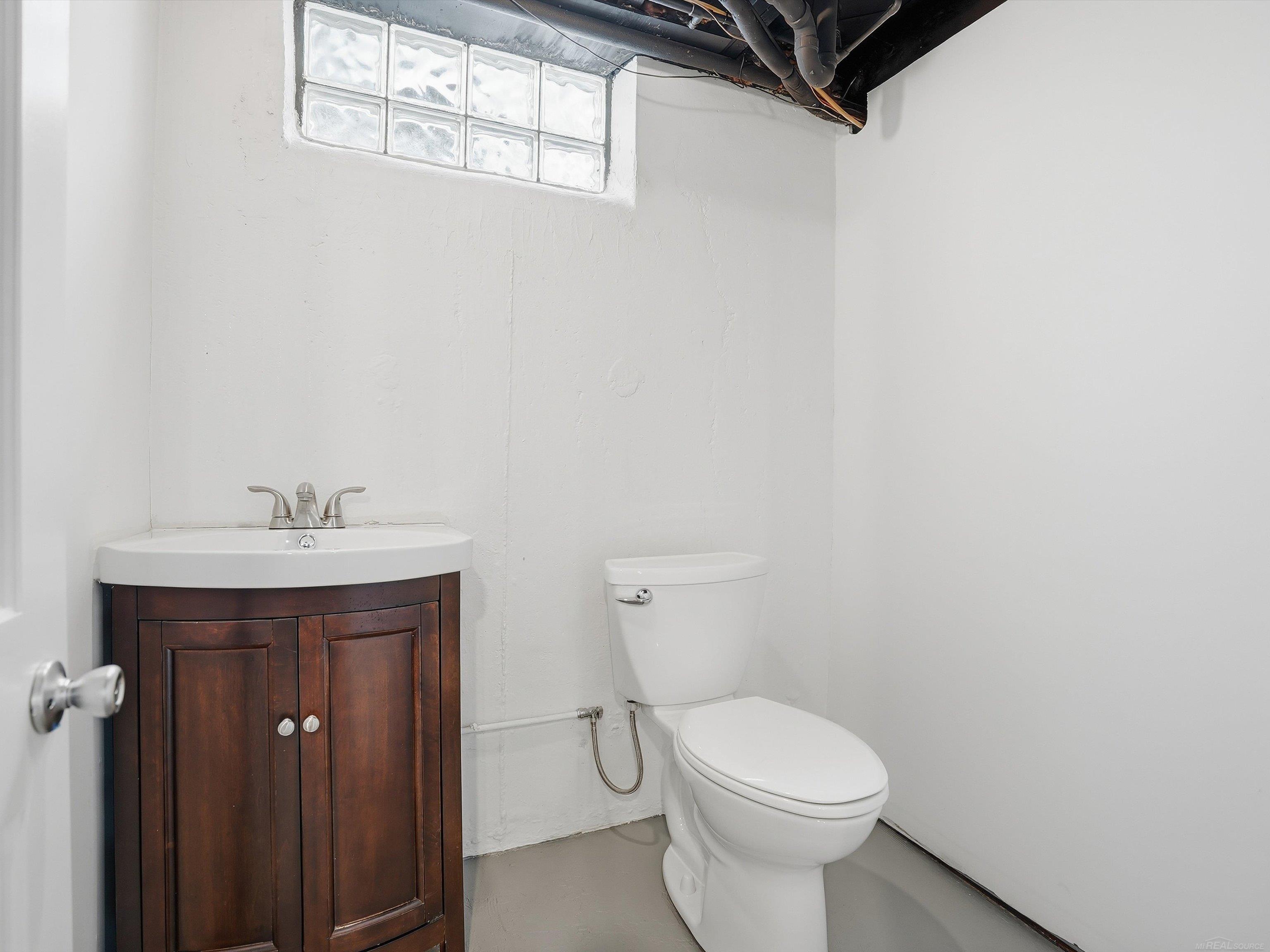 Royal Oak, MI, 48073