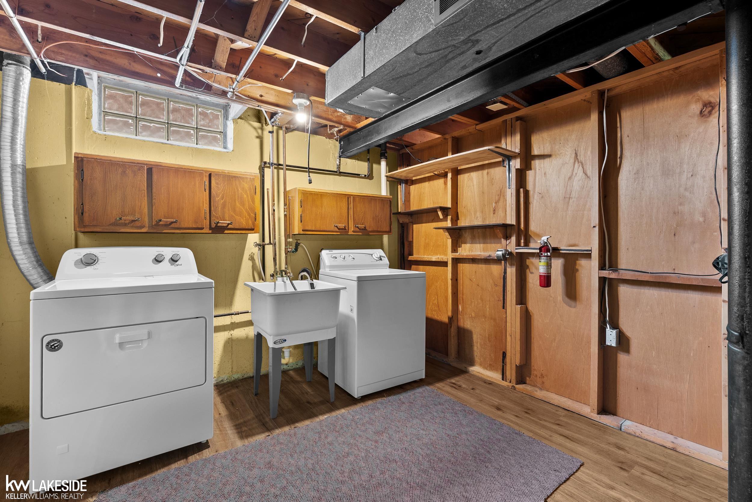 Saint Clair Shores, MI, 48082