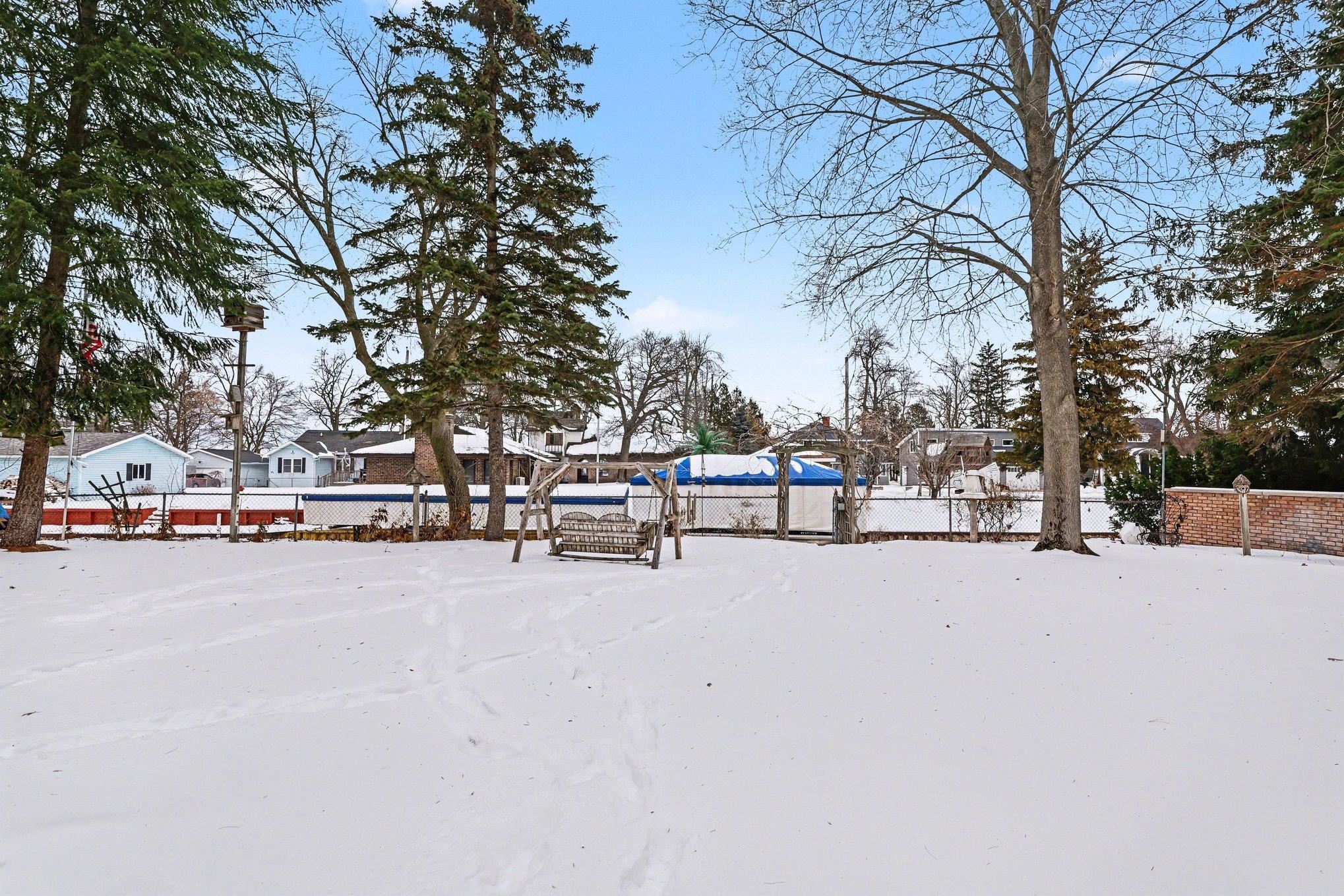 225 Lagoon Beach Drive, Bay City, MI, 48706