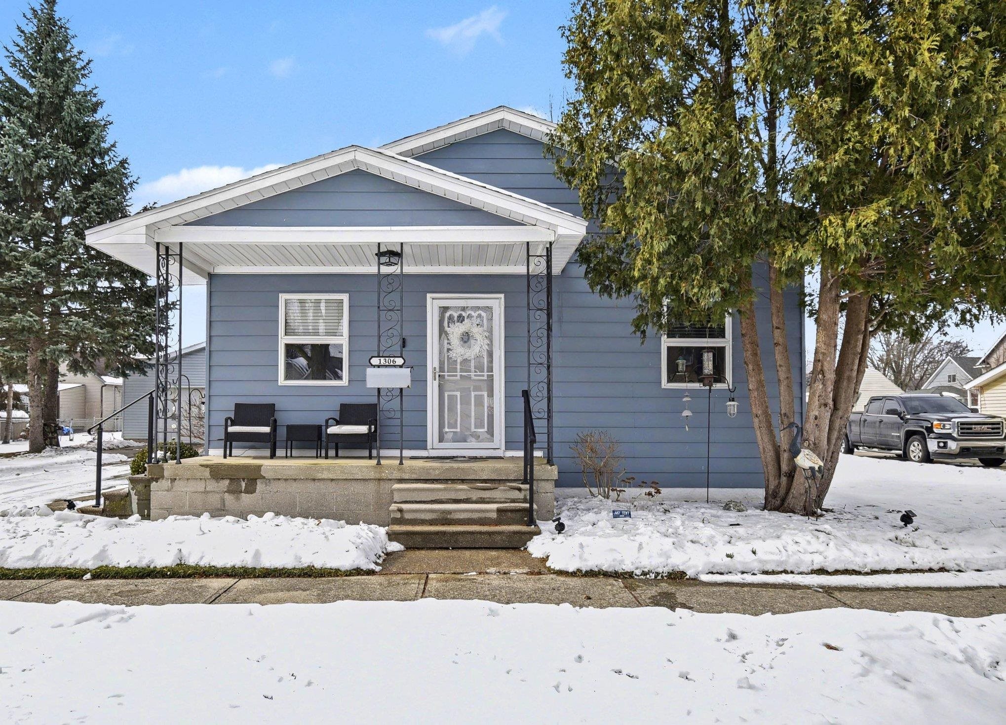 Bay City, MI, 48706