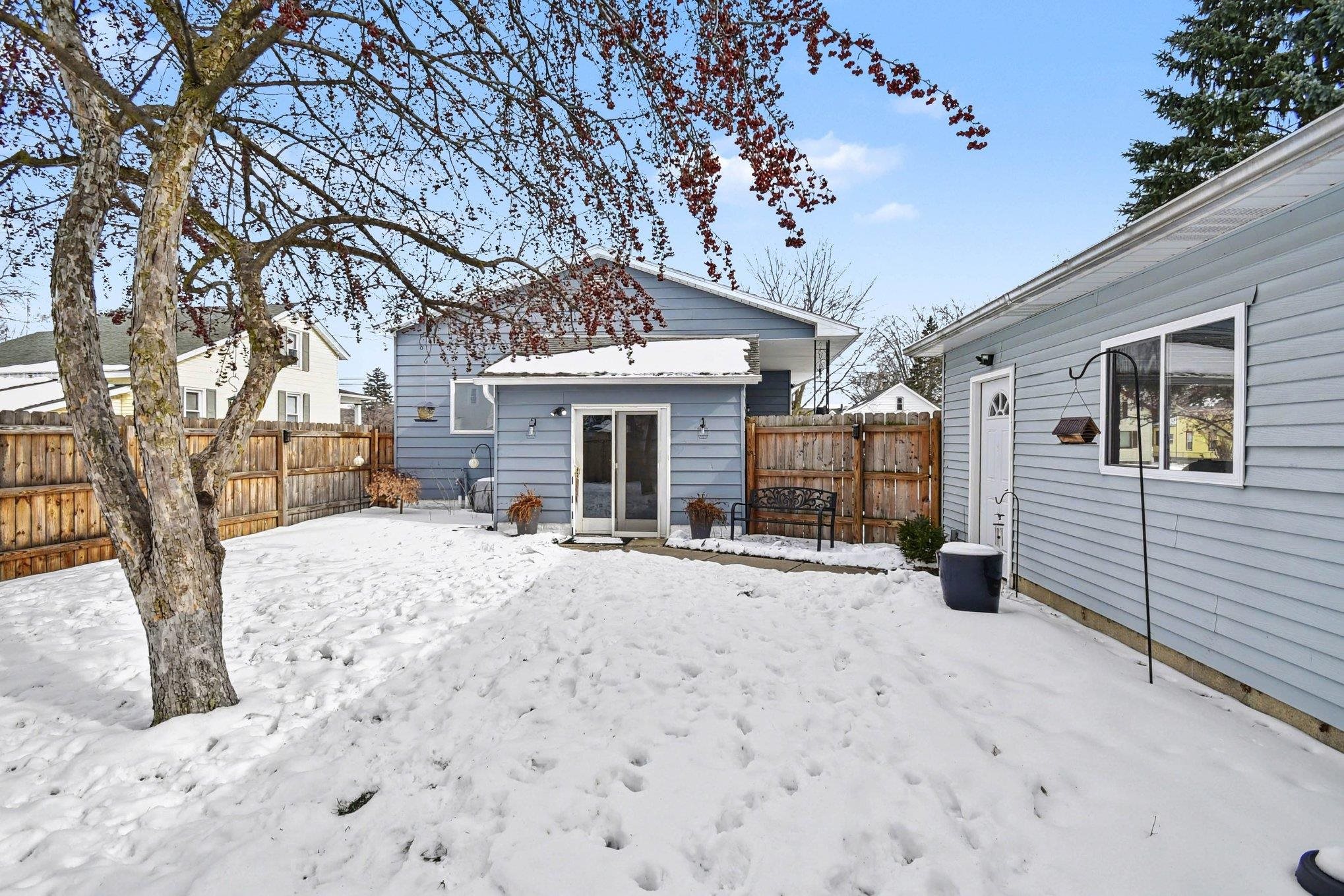 Bay City, MI, 48706