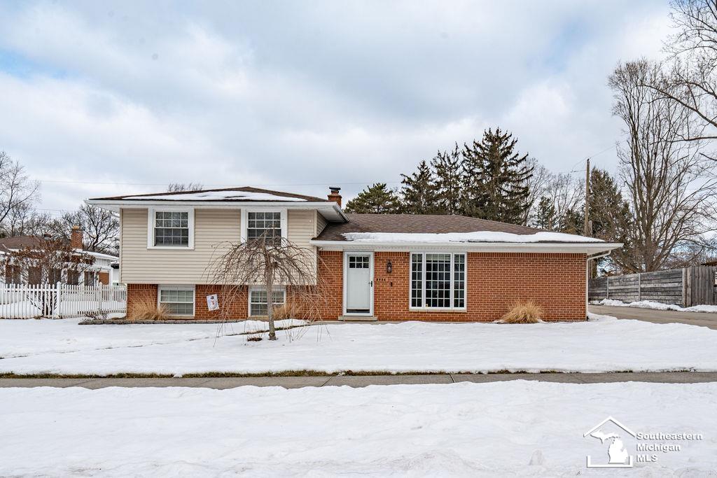 Homes for sale in Lambertville, MI | 3714 Ridgedale Ln, Lambertville, MI 48144 | MLS# 50199342