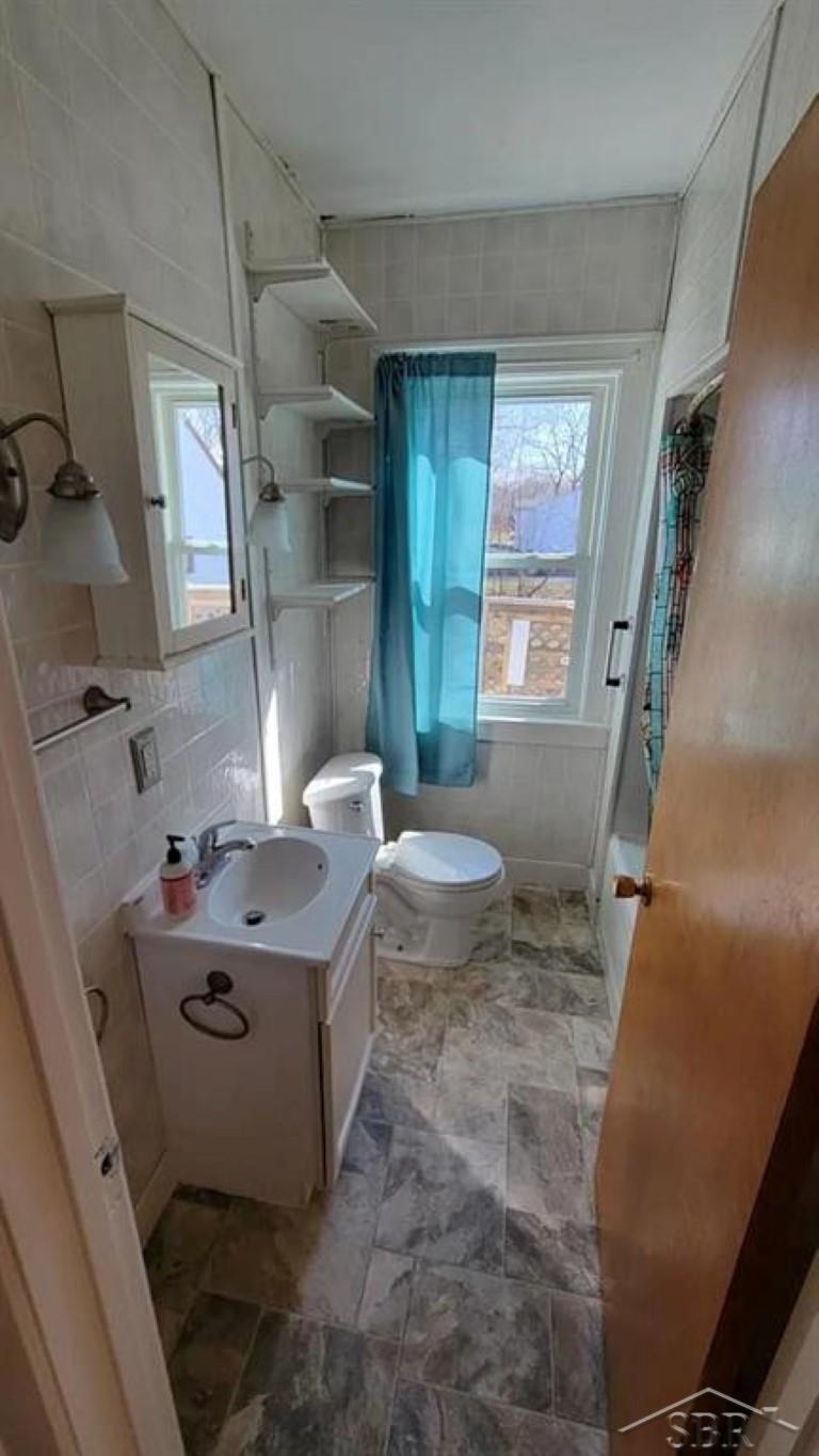 3020/3024 Bay City Road, Midland, MI, 48642