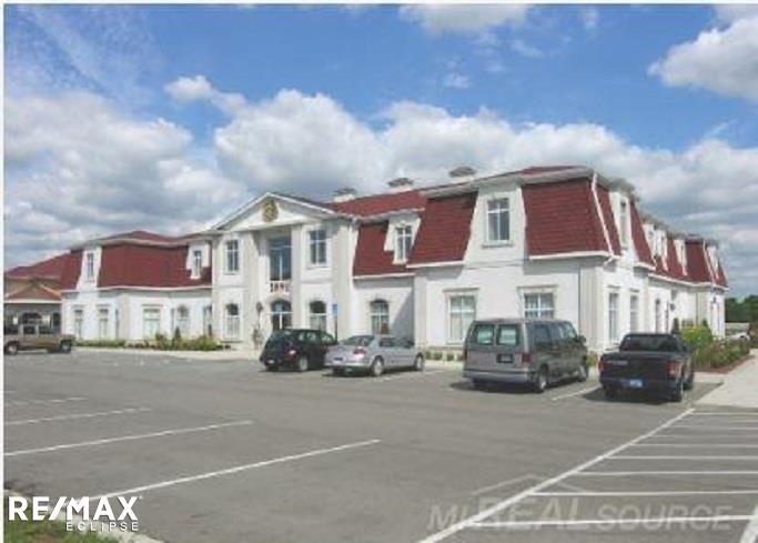 2891 E Maple Road, Troy, MI, 48083